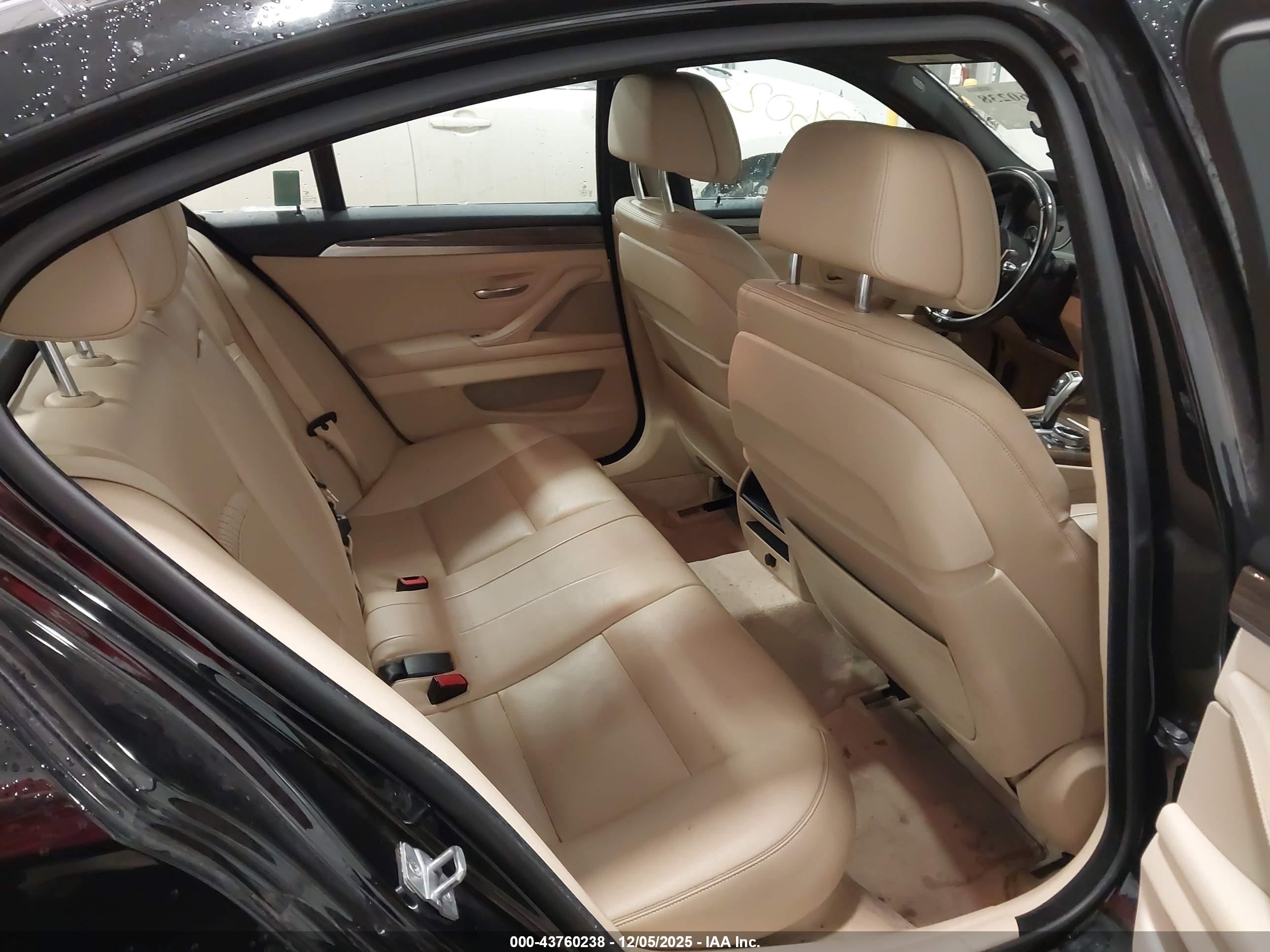 BMW 528I image 8