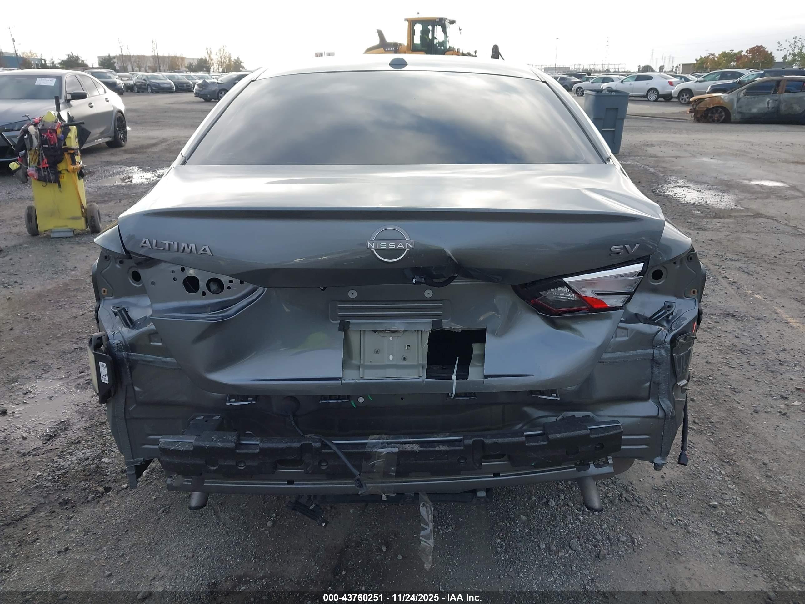 NISSAN ALTIMA image 6