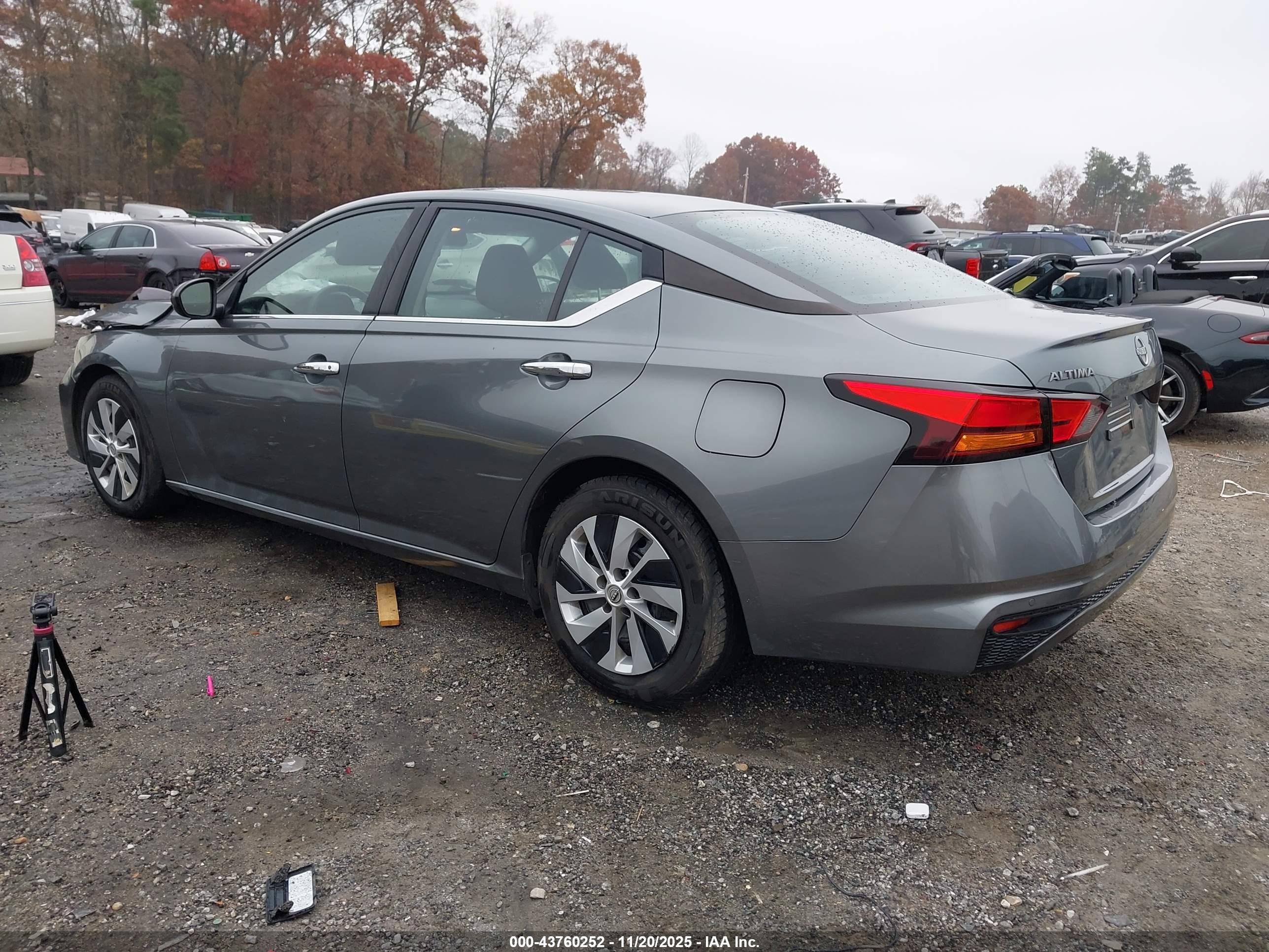 NISSAN ALTIMA image 3