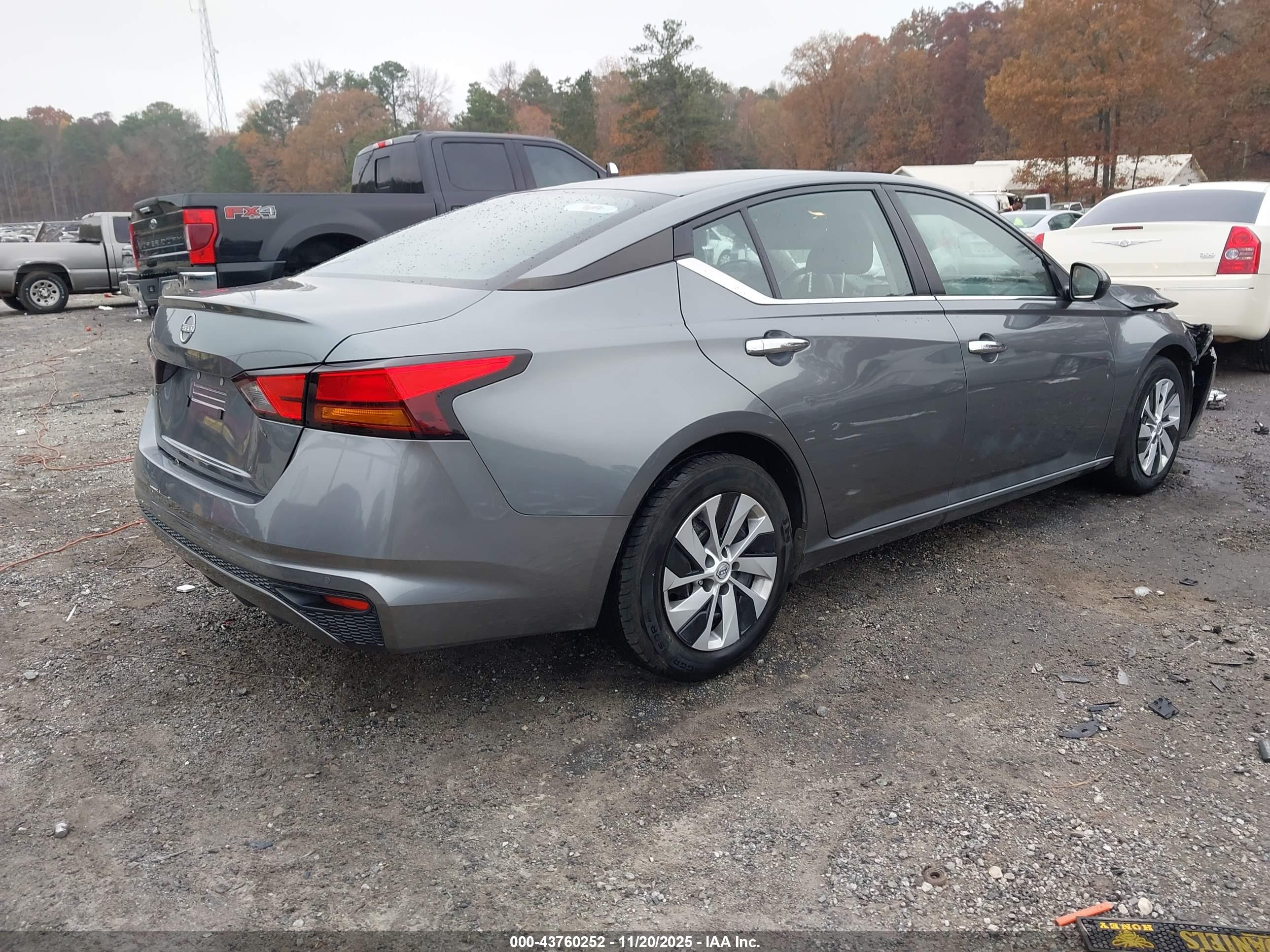 NISSAN ALTIMA image 4