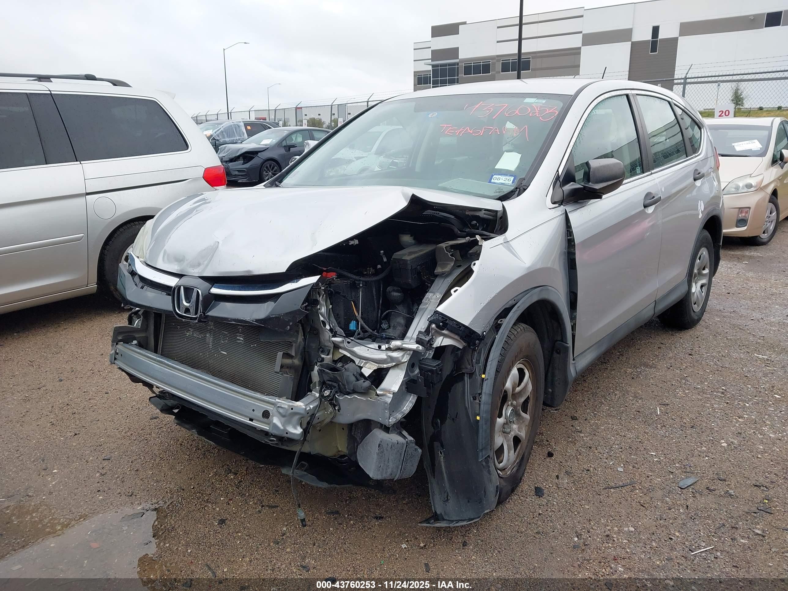 HONDA CR-V image 2
