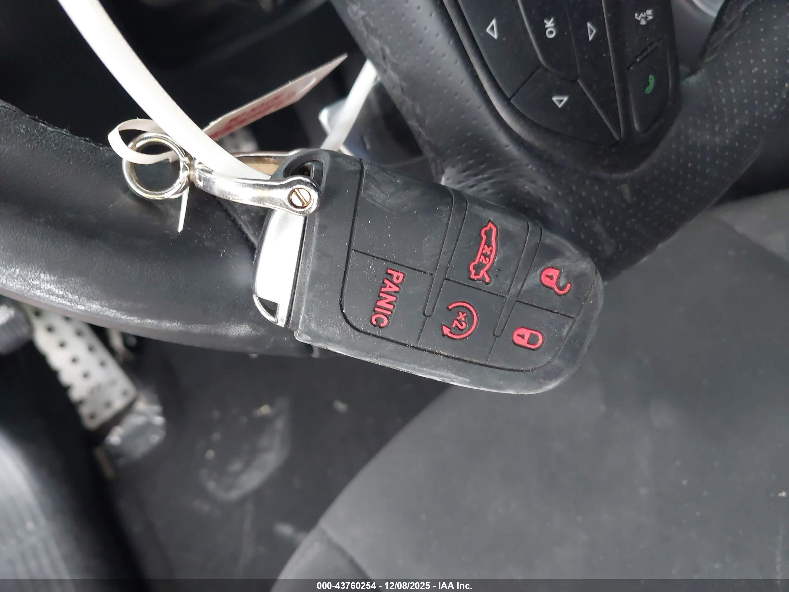 DODGE CHALLENGER image 11