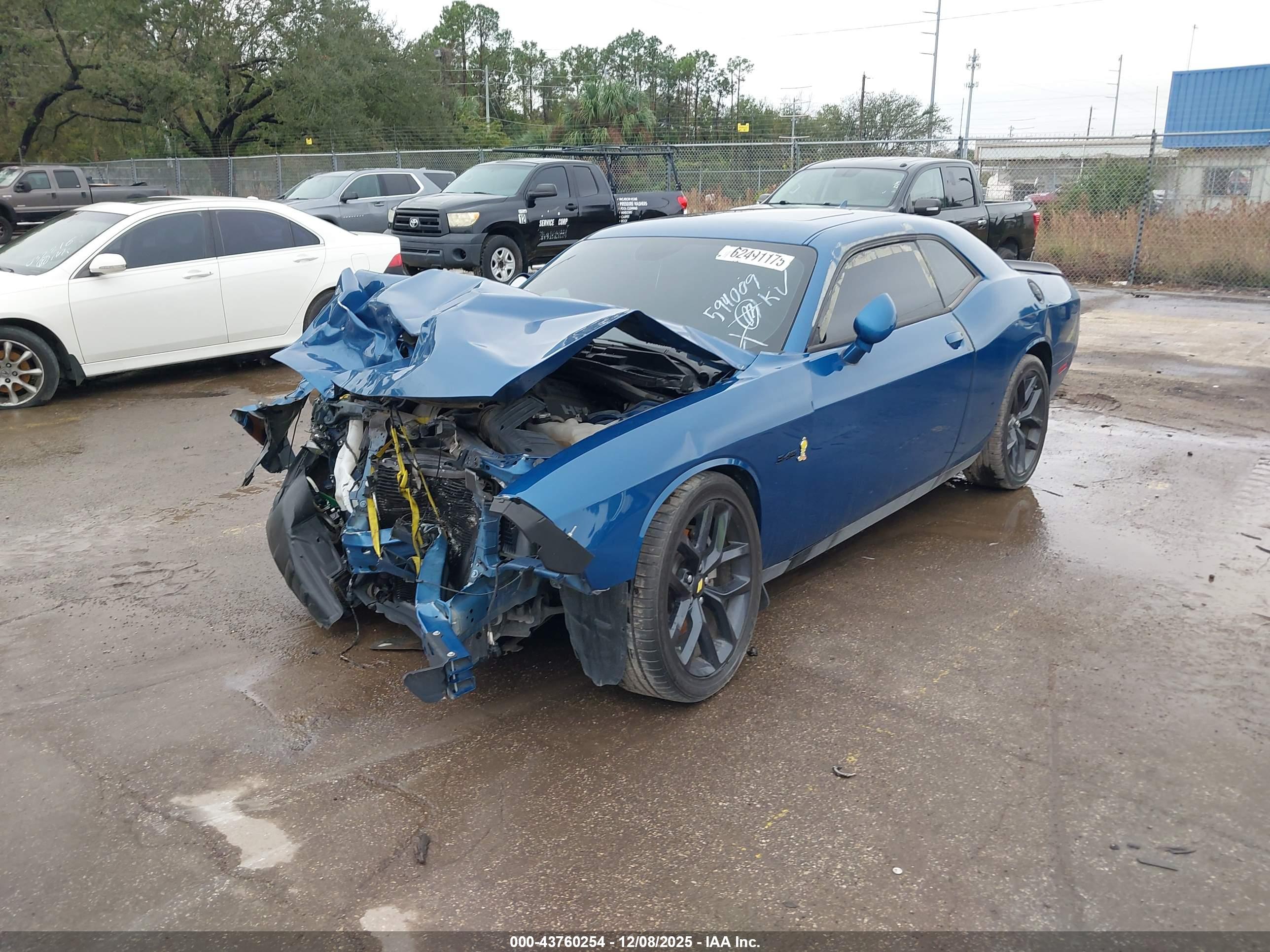 DODGE CHALLENGER image 2