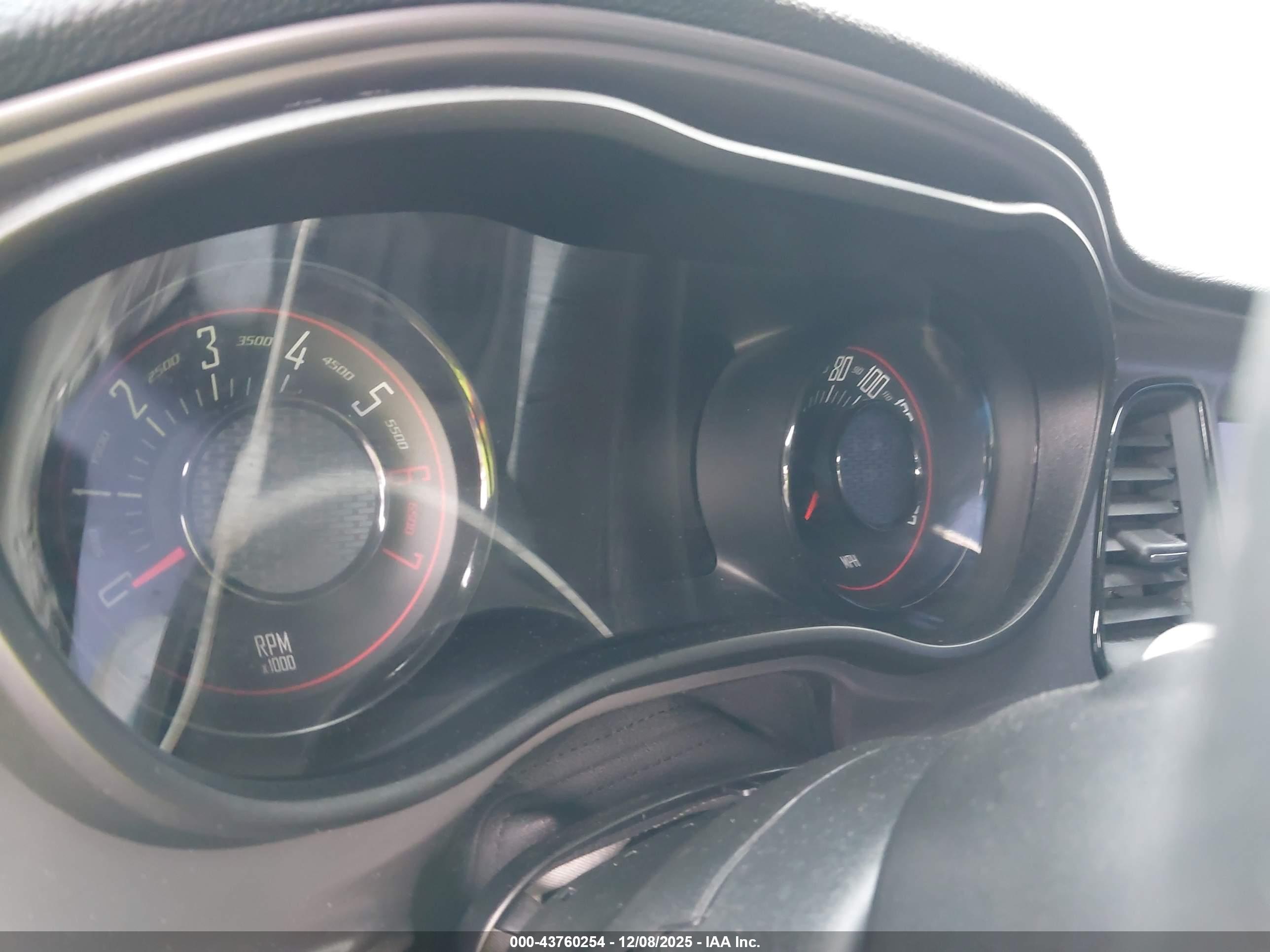 DODGE CHALLENGER image 7