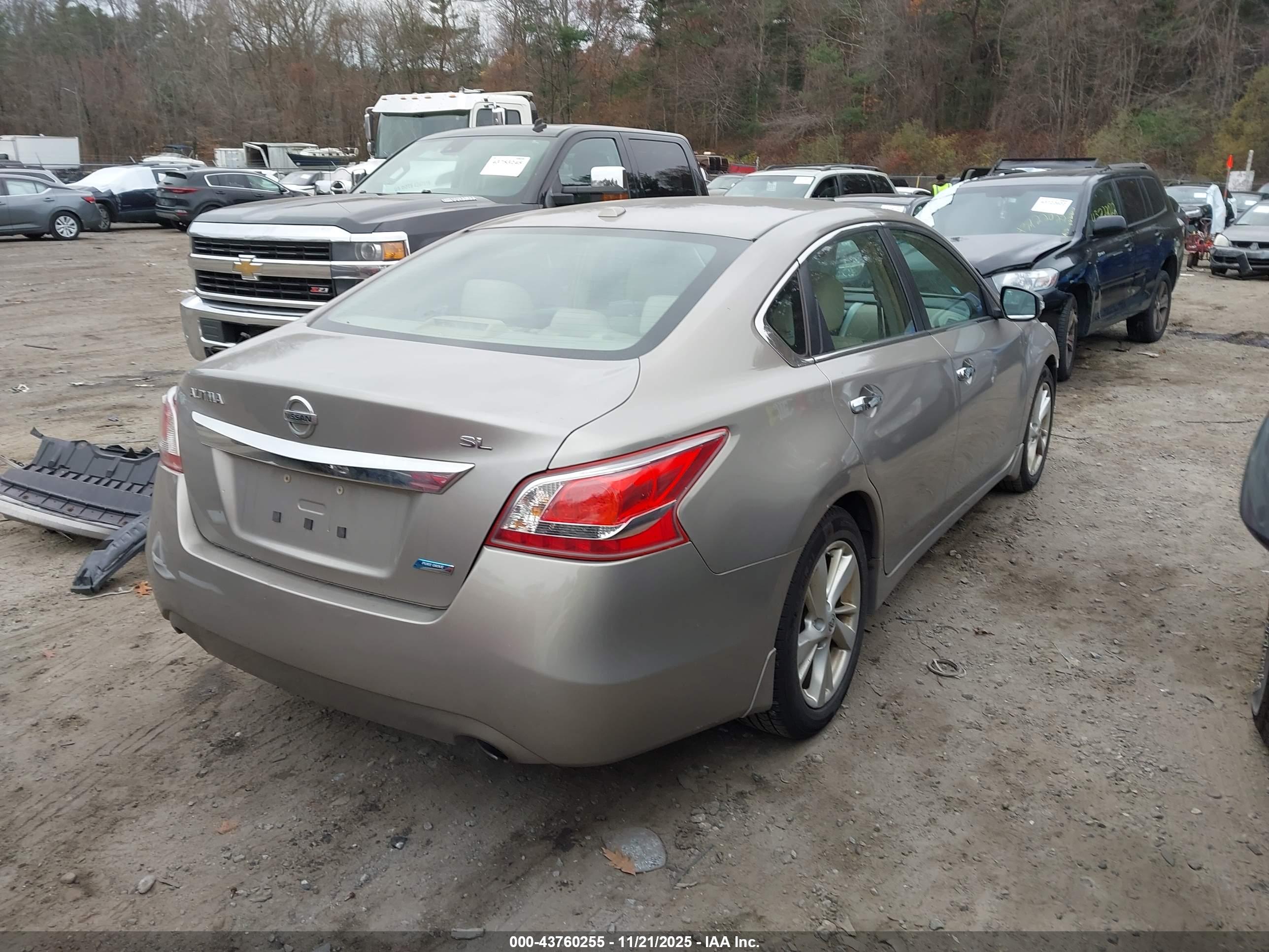 NISSAN ALTIMA image 4