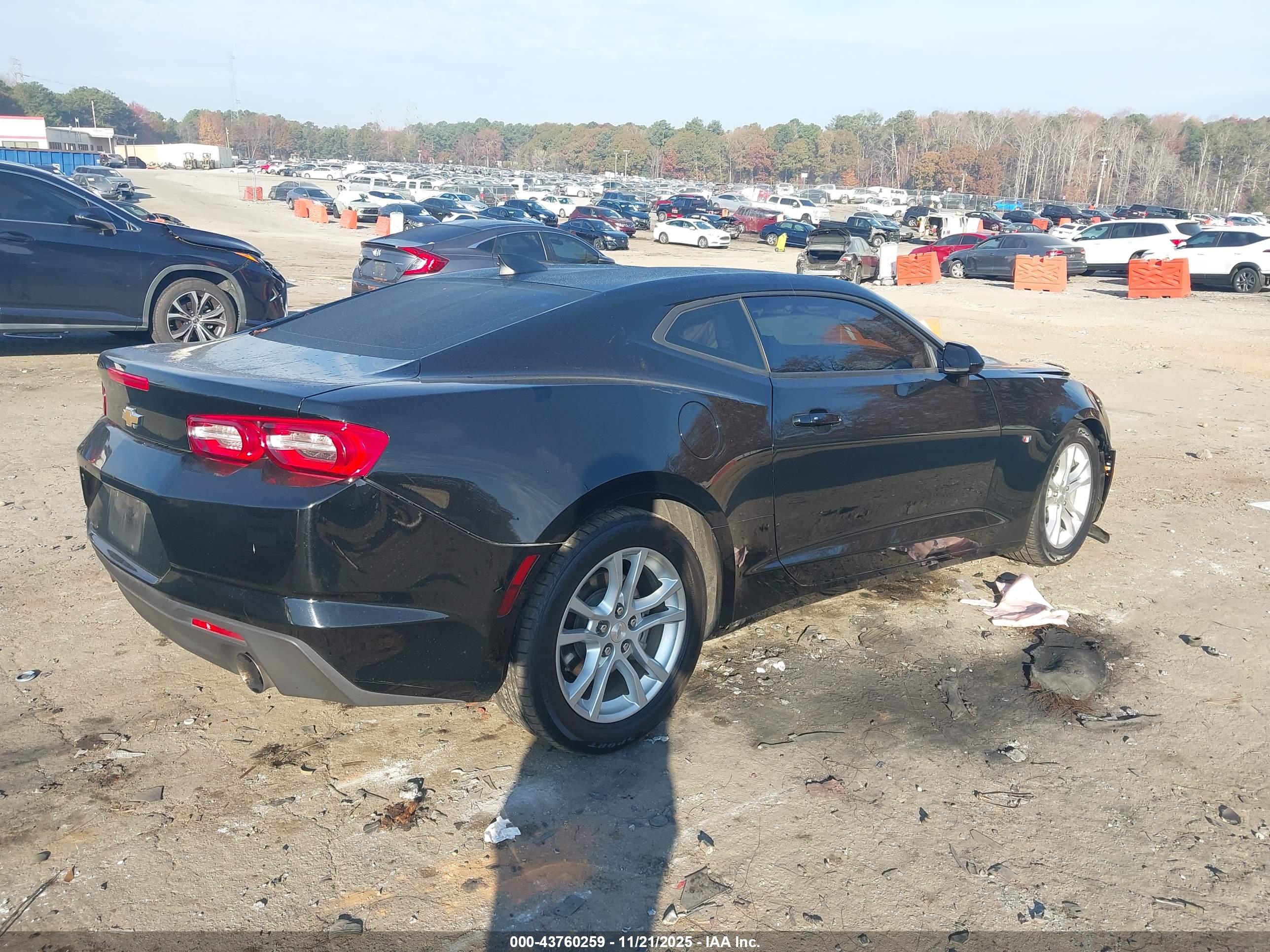 CHEVROLET CAMARO image 4