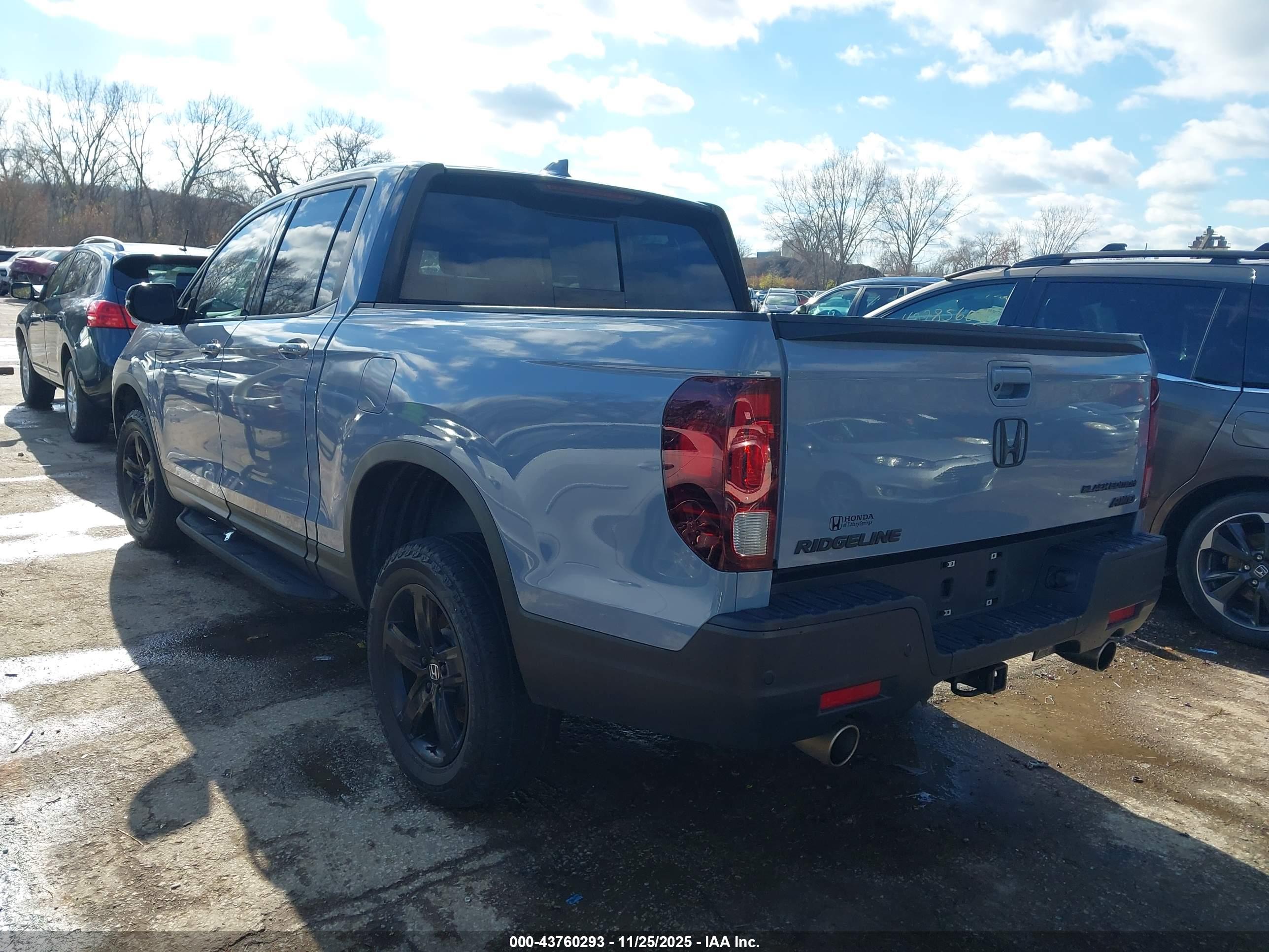 HONDA RIDGELINE image 3
