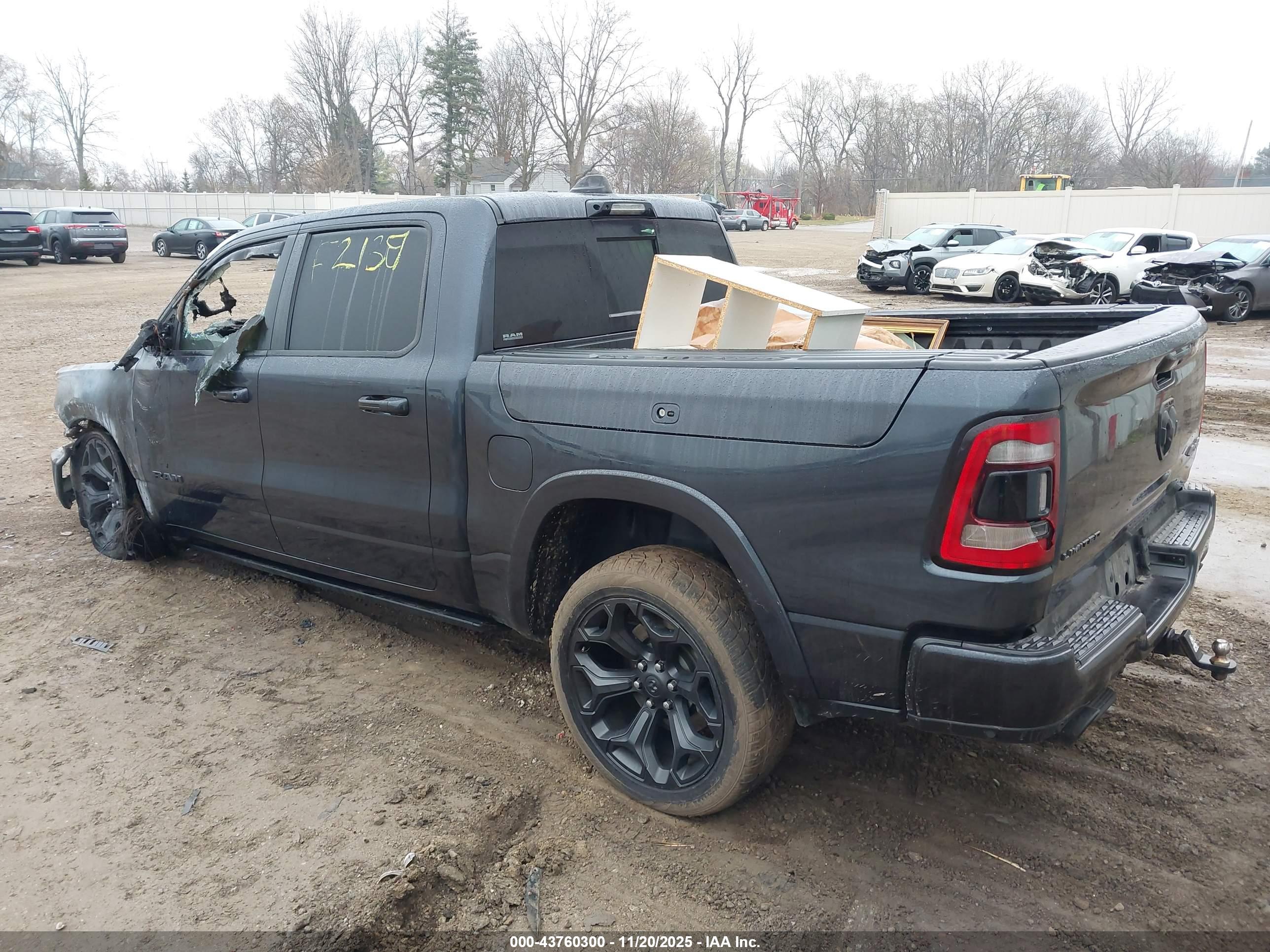 RAM 1500 image 3