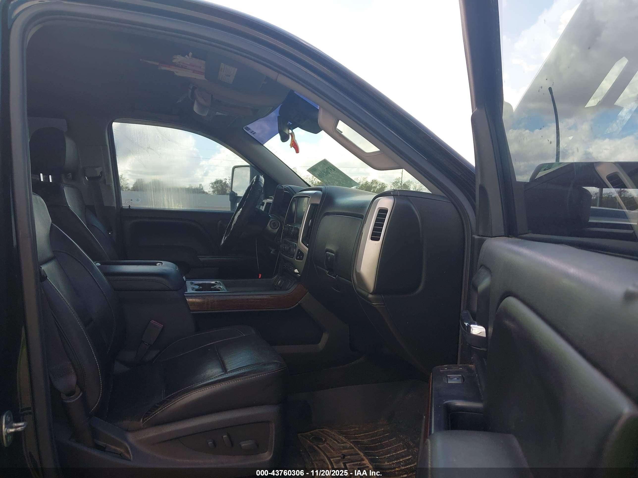 GMC SIERRA image 5