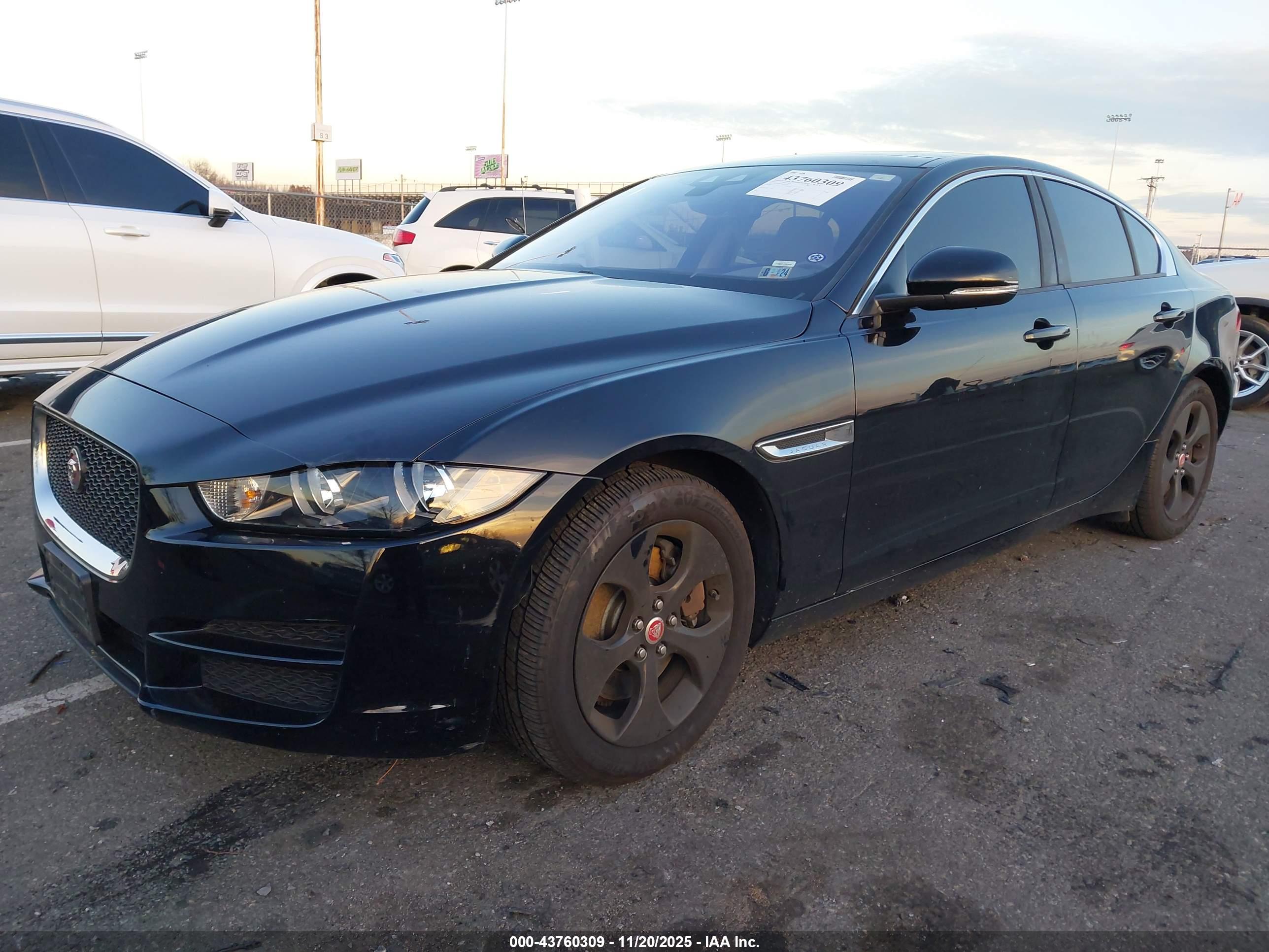 JAGUAR XE image 2