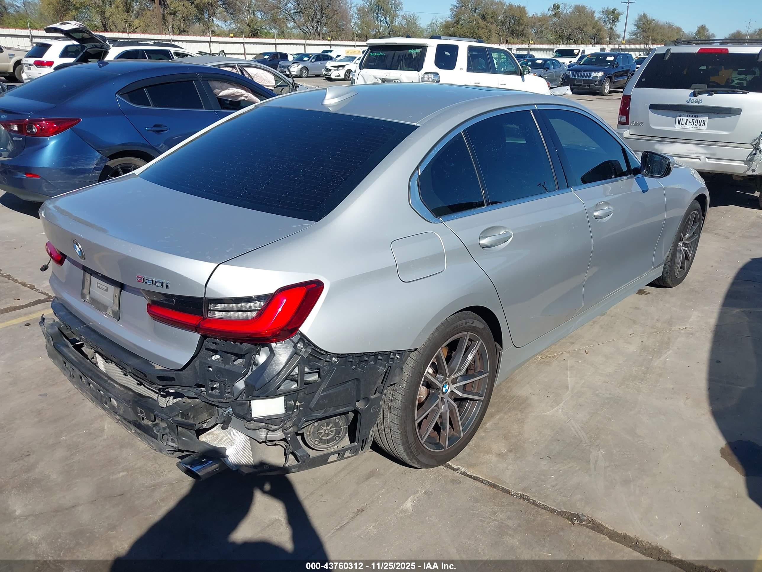 BMW 330I image 4