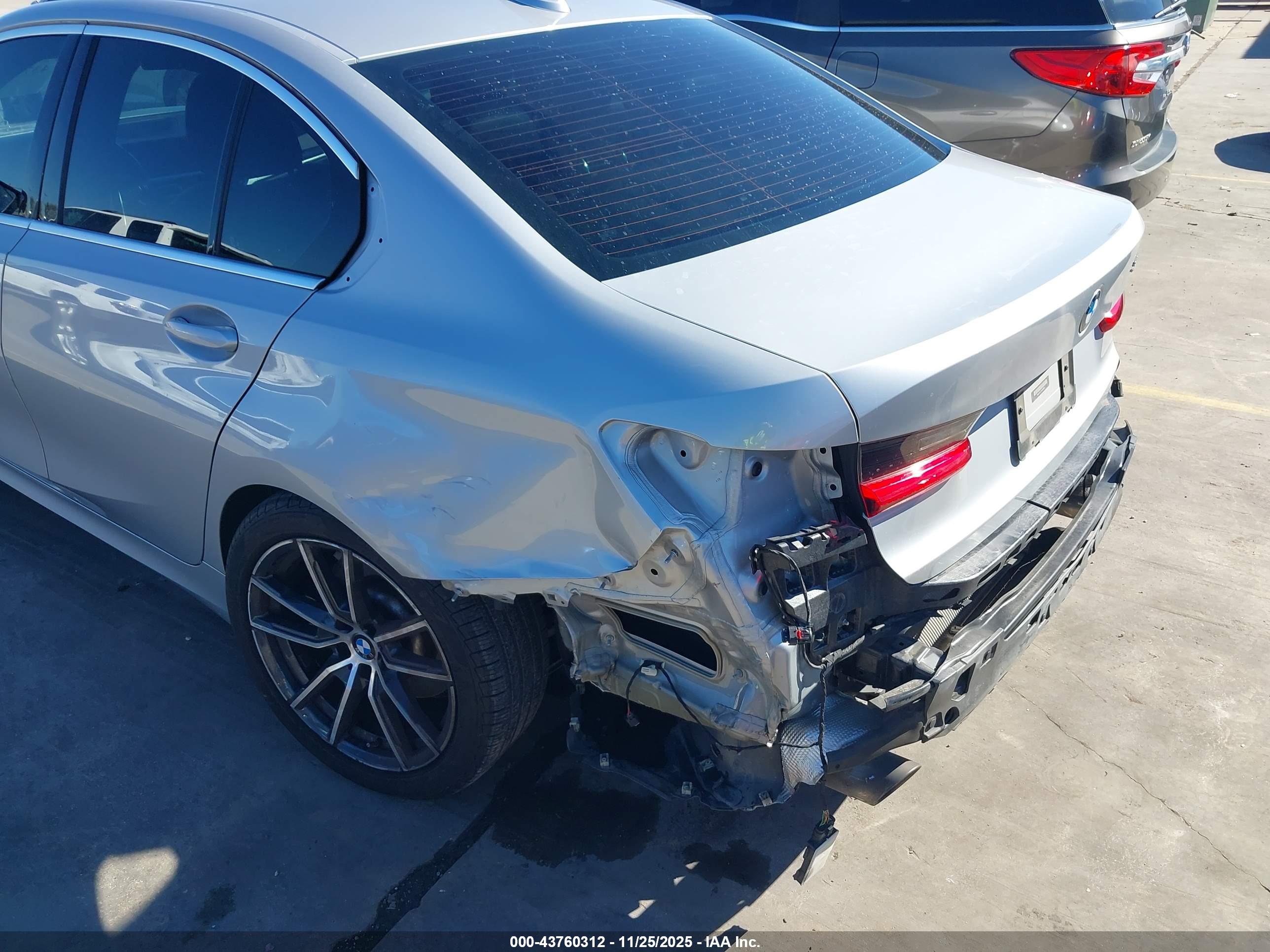 BMW 330I image 6