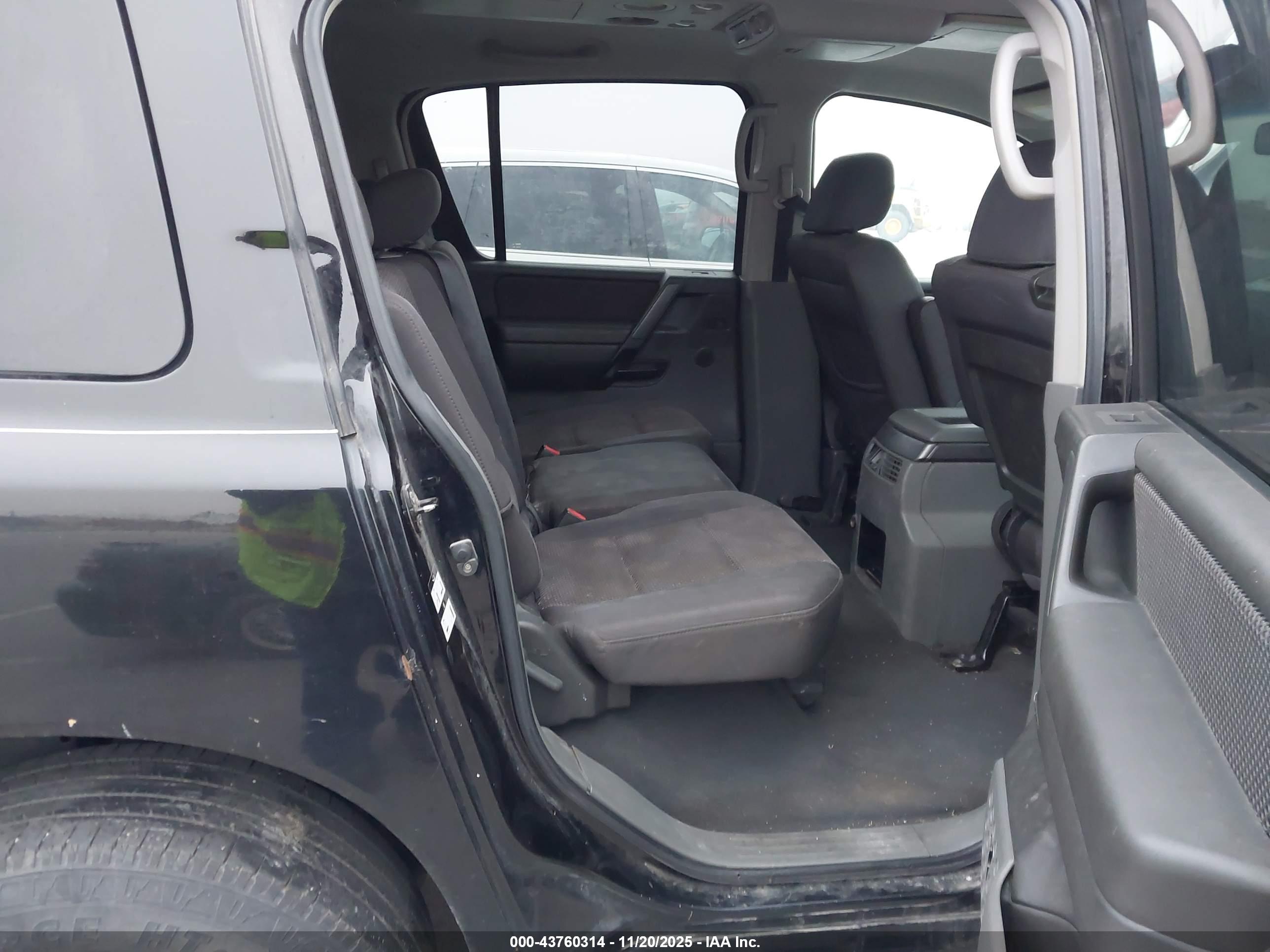 NISSAN ARMADA image 8
