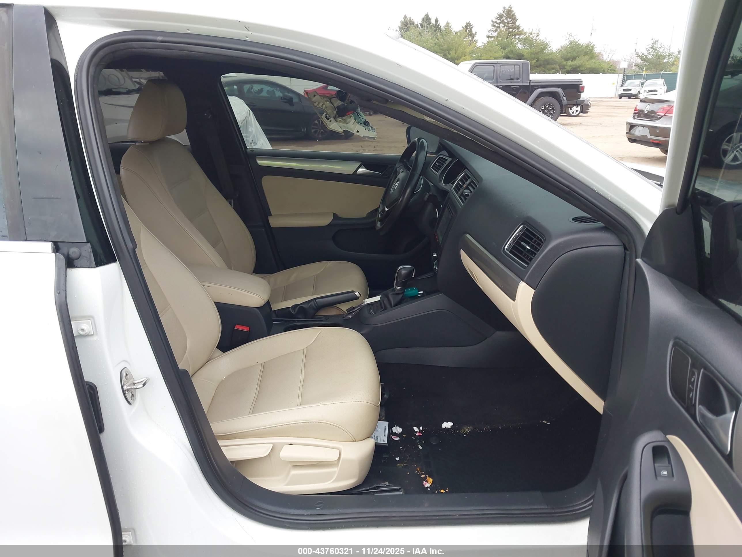 VOLKSWAGEN JETTA image 5