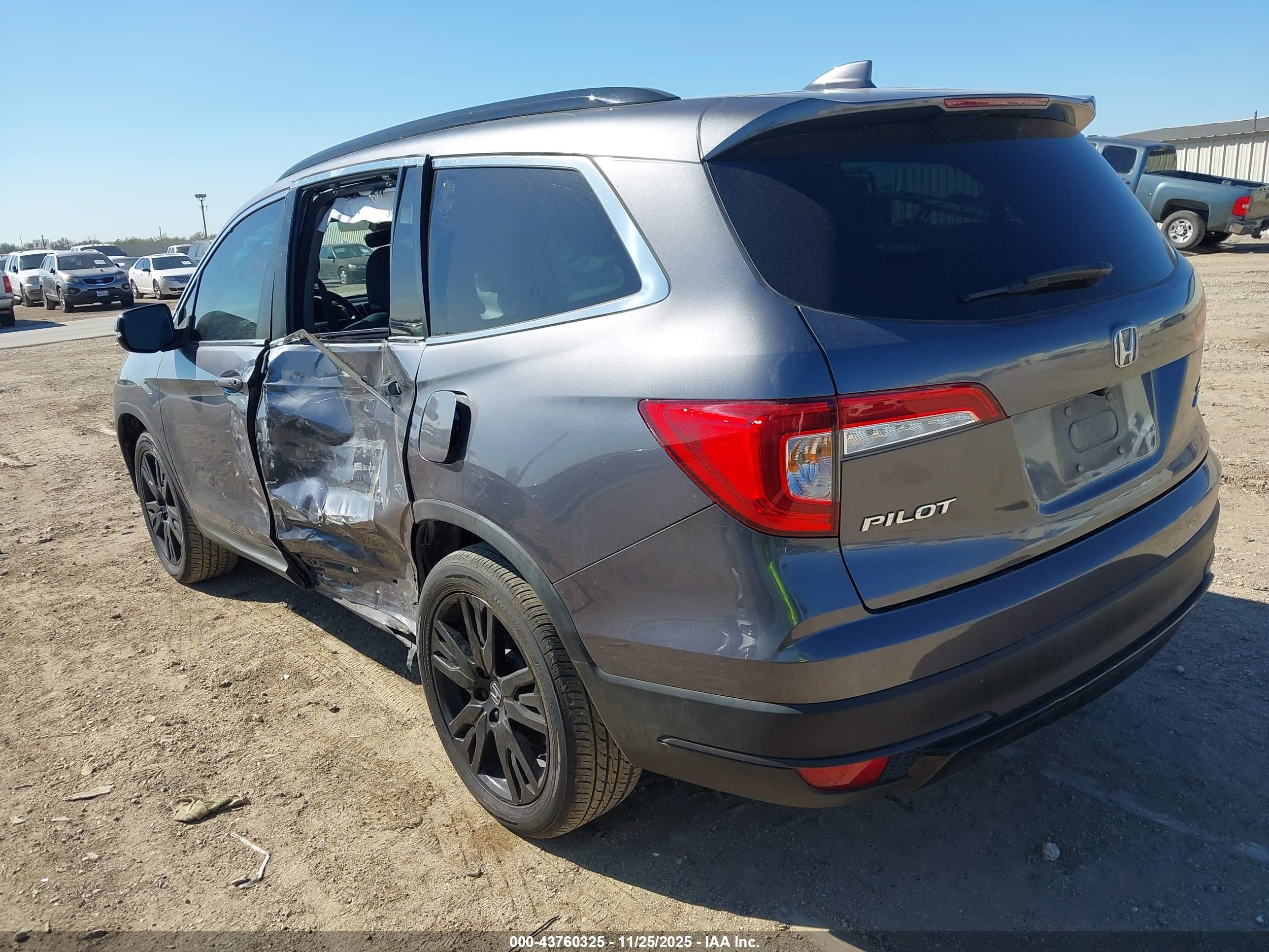 HONDA PILOT image 3