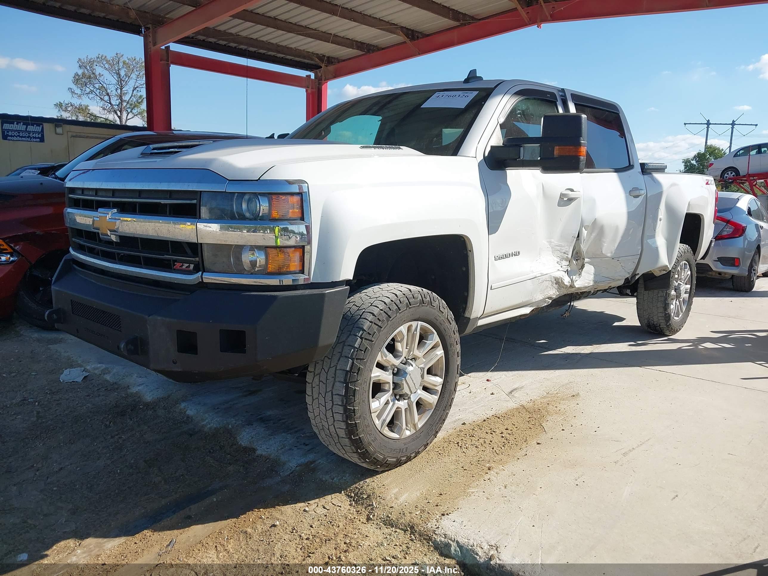 CHEVROLET SILVERADO image 2