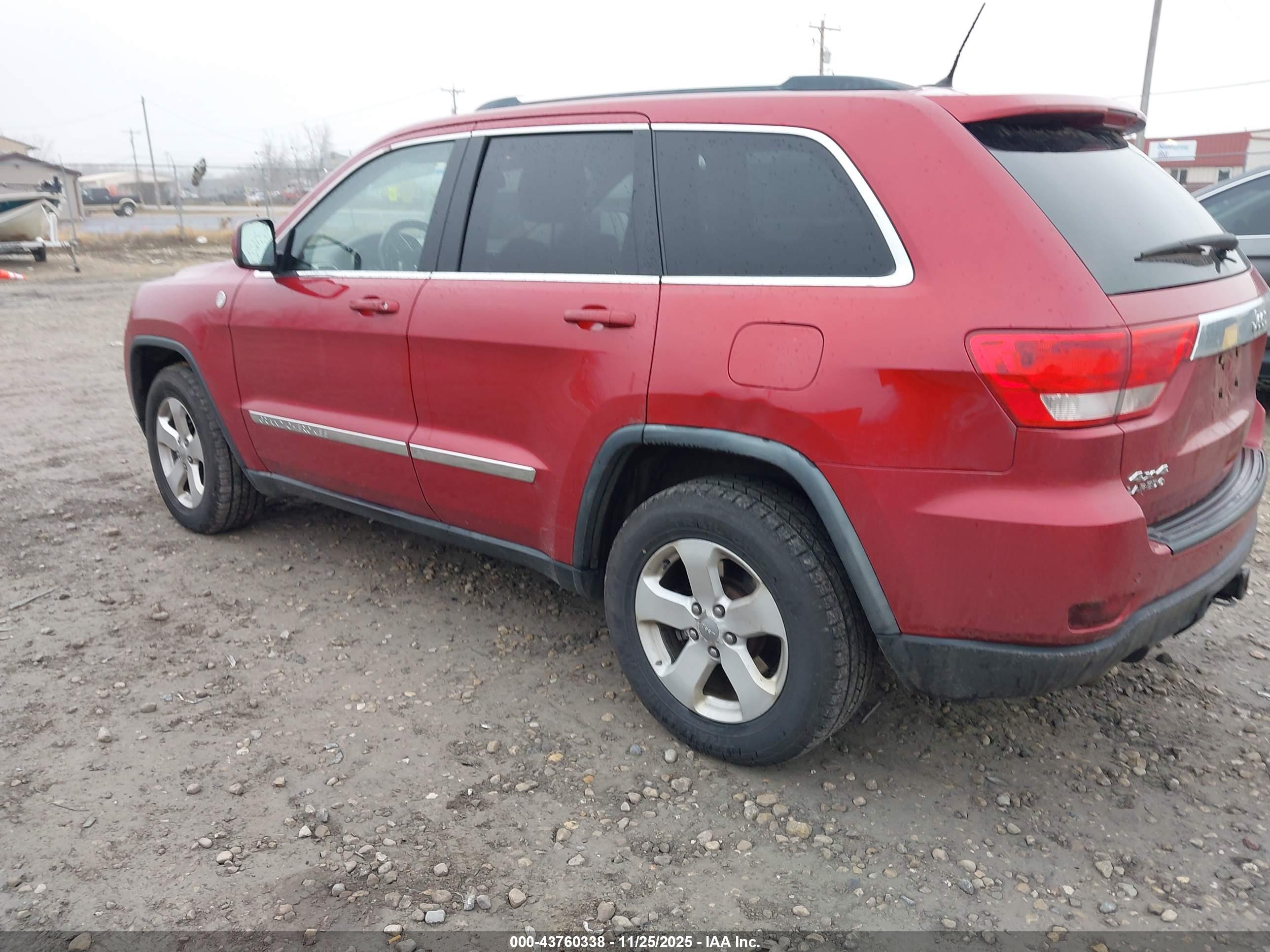 JEEP GRAND image 3