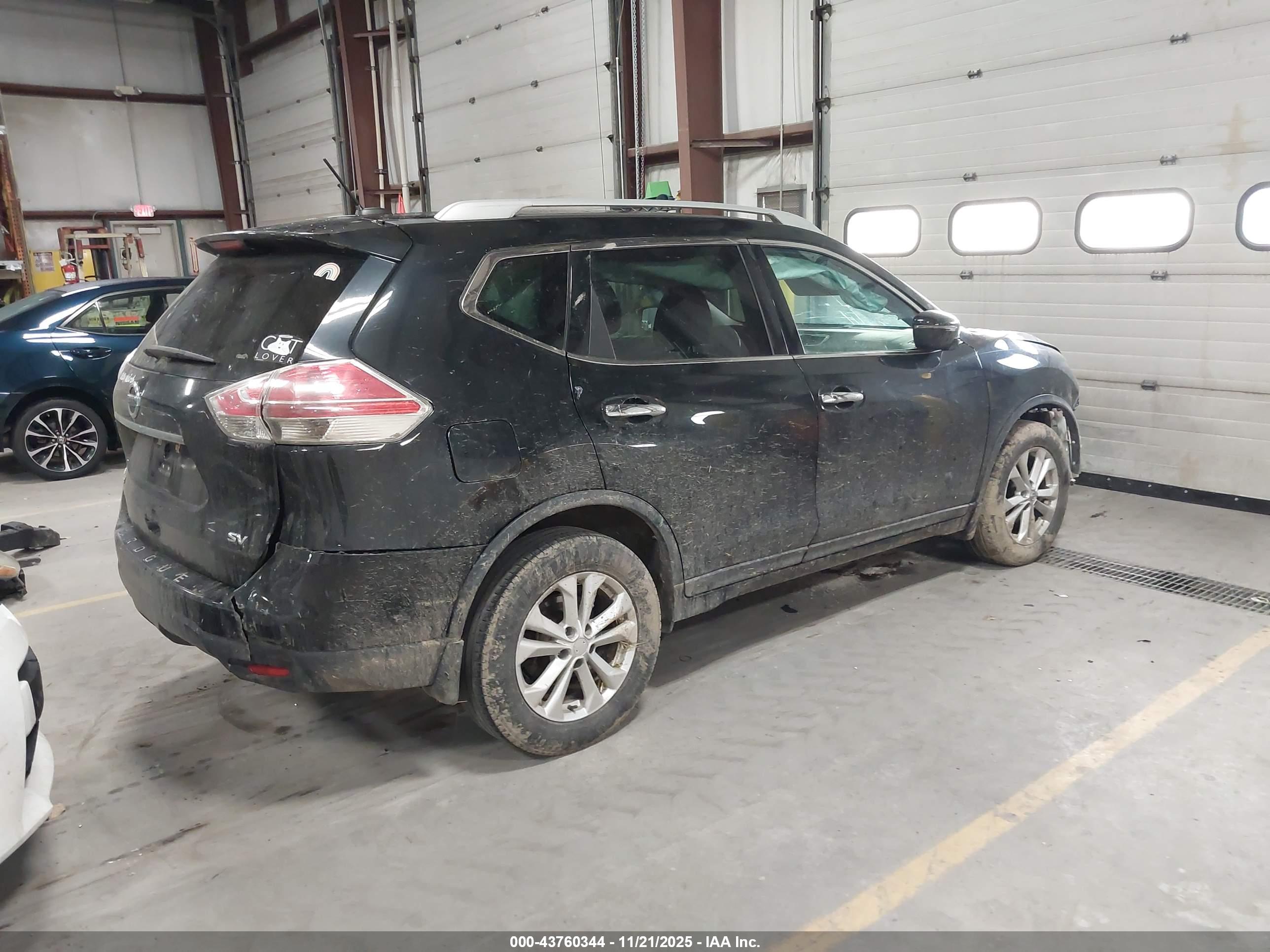 NISSAN ROGUE image 4