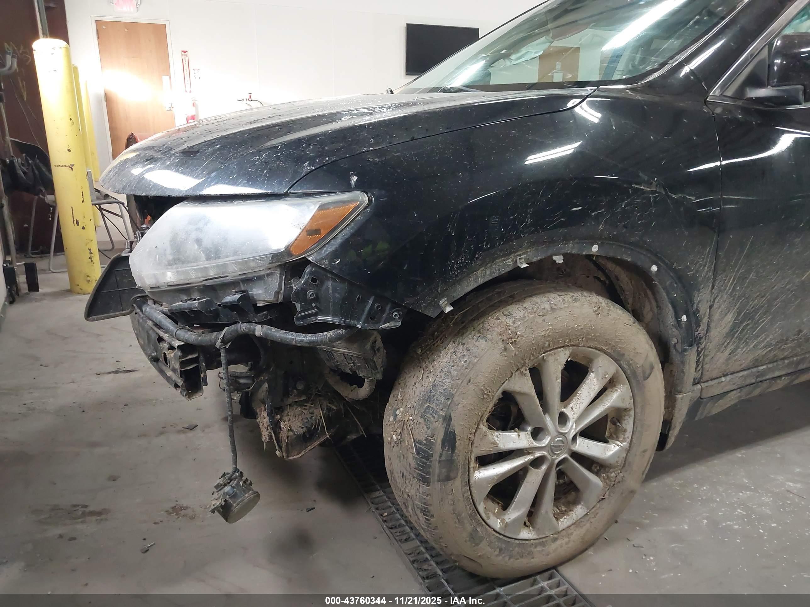 NISSAN ROGUE image 6