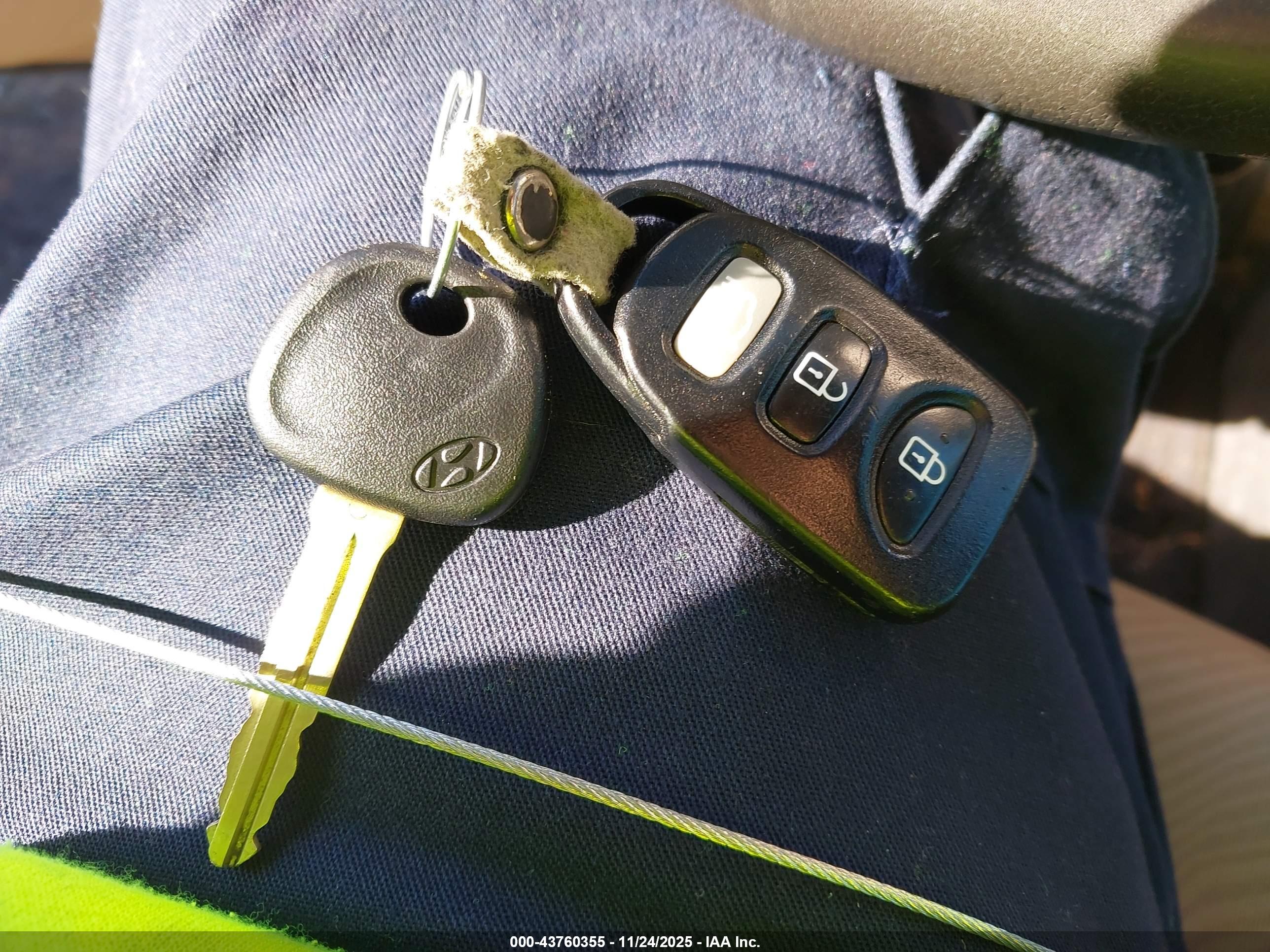 HYUNDAI ELANTRA image 11