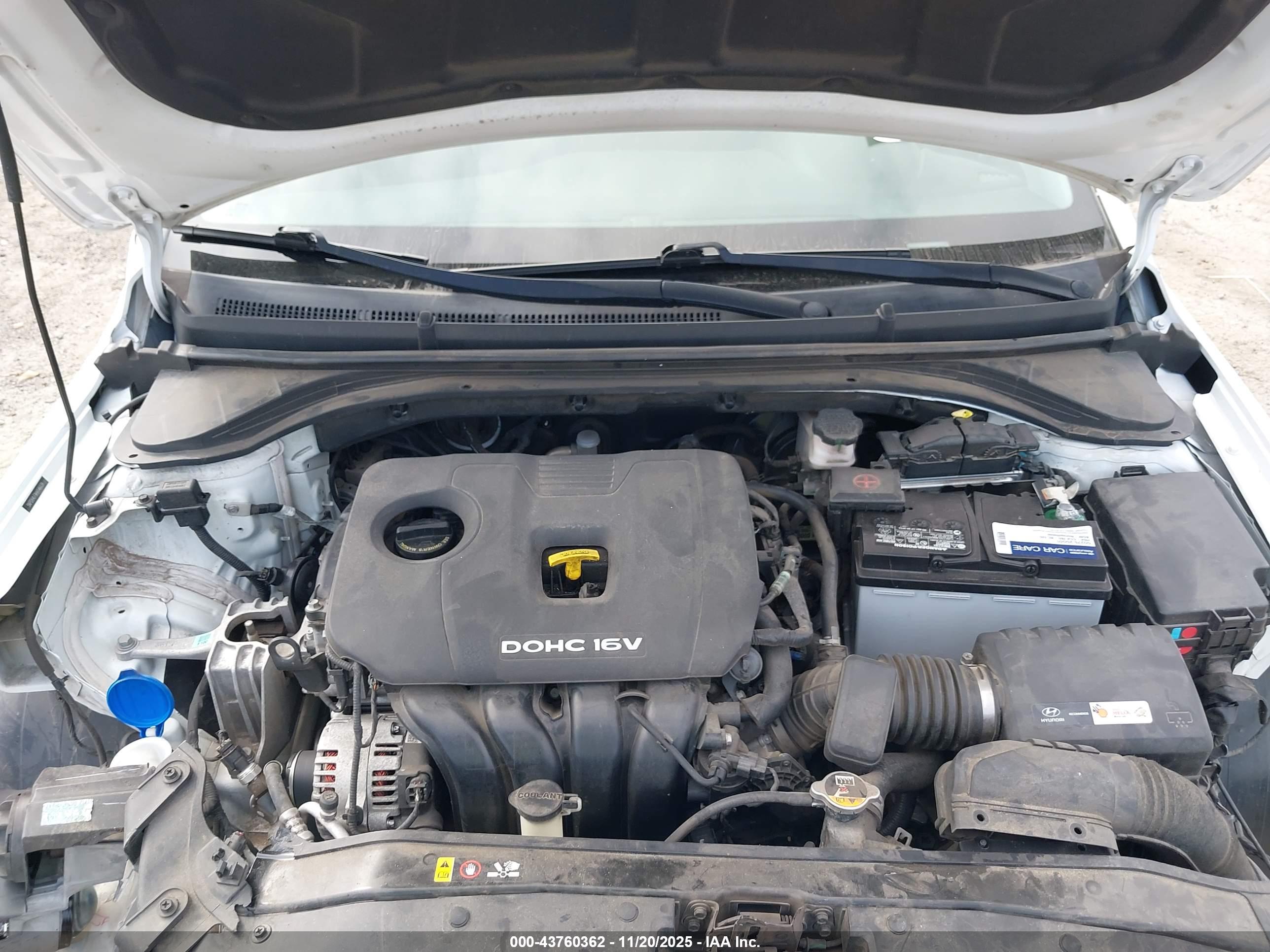 HYUNDAI ELANTRA image 10