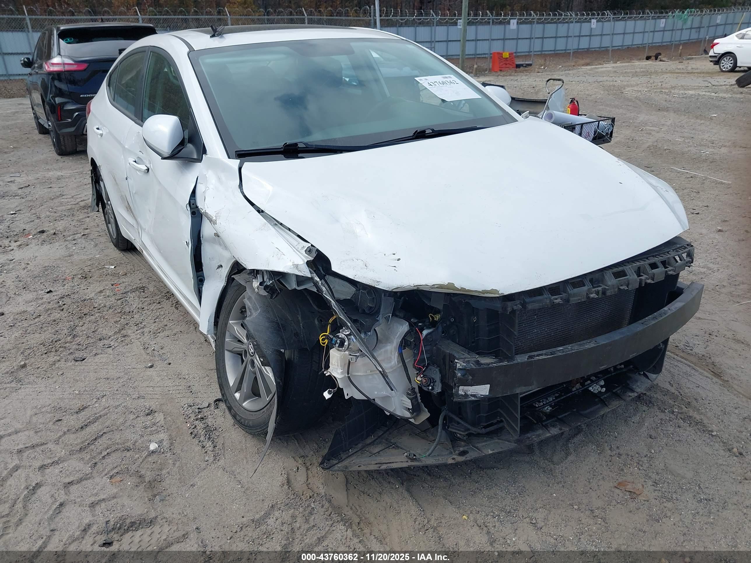 HYUNDAI ELANTRA image 6