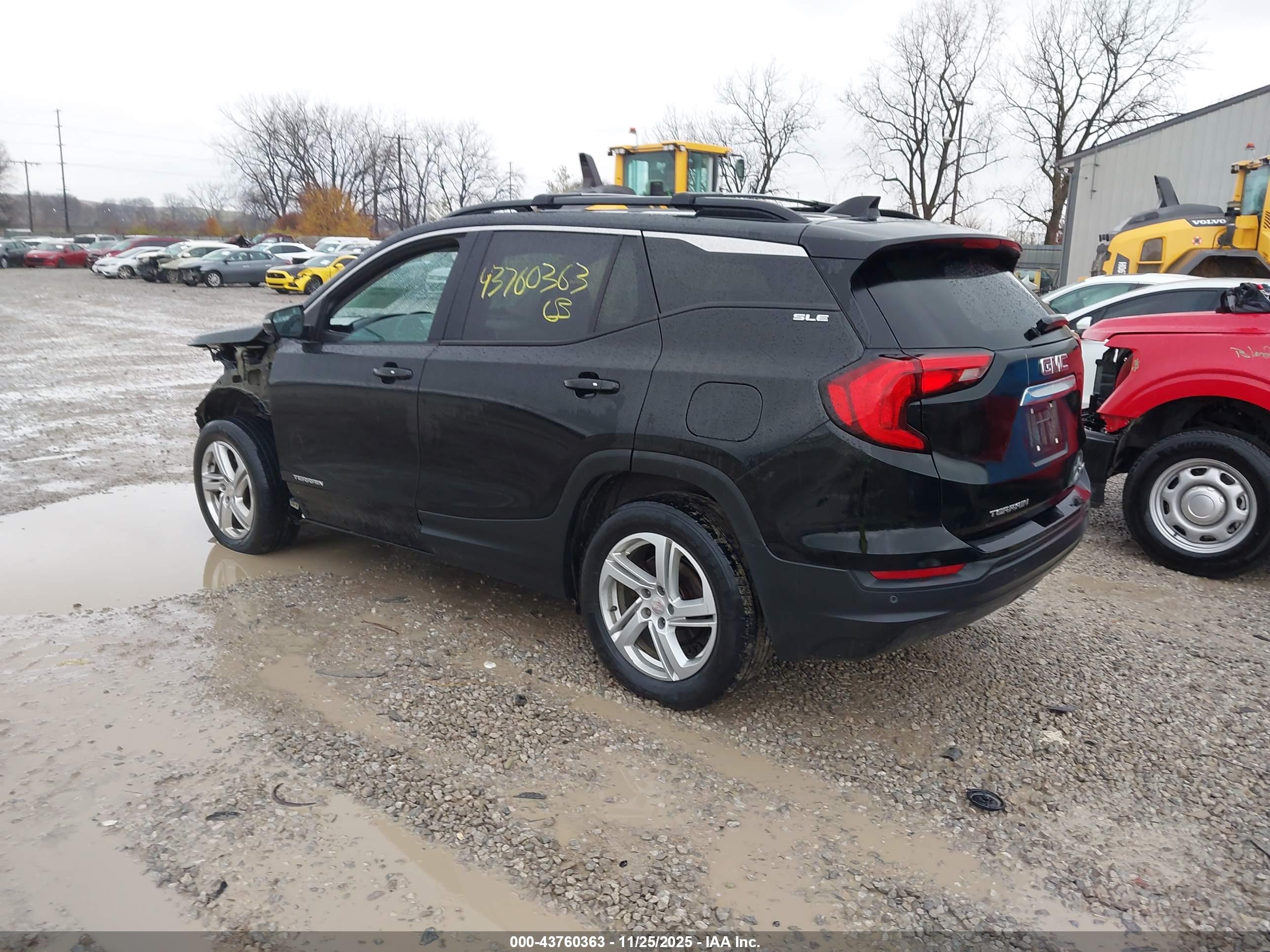 GMC TERRAIN image 3