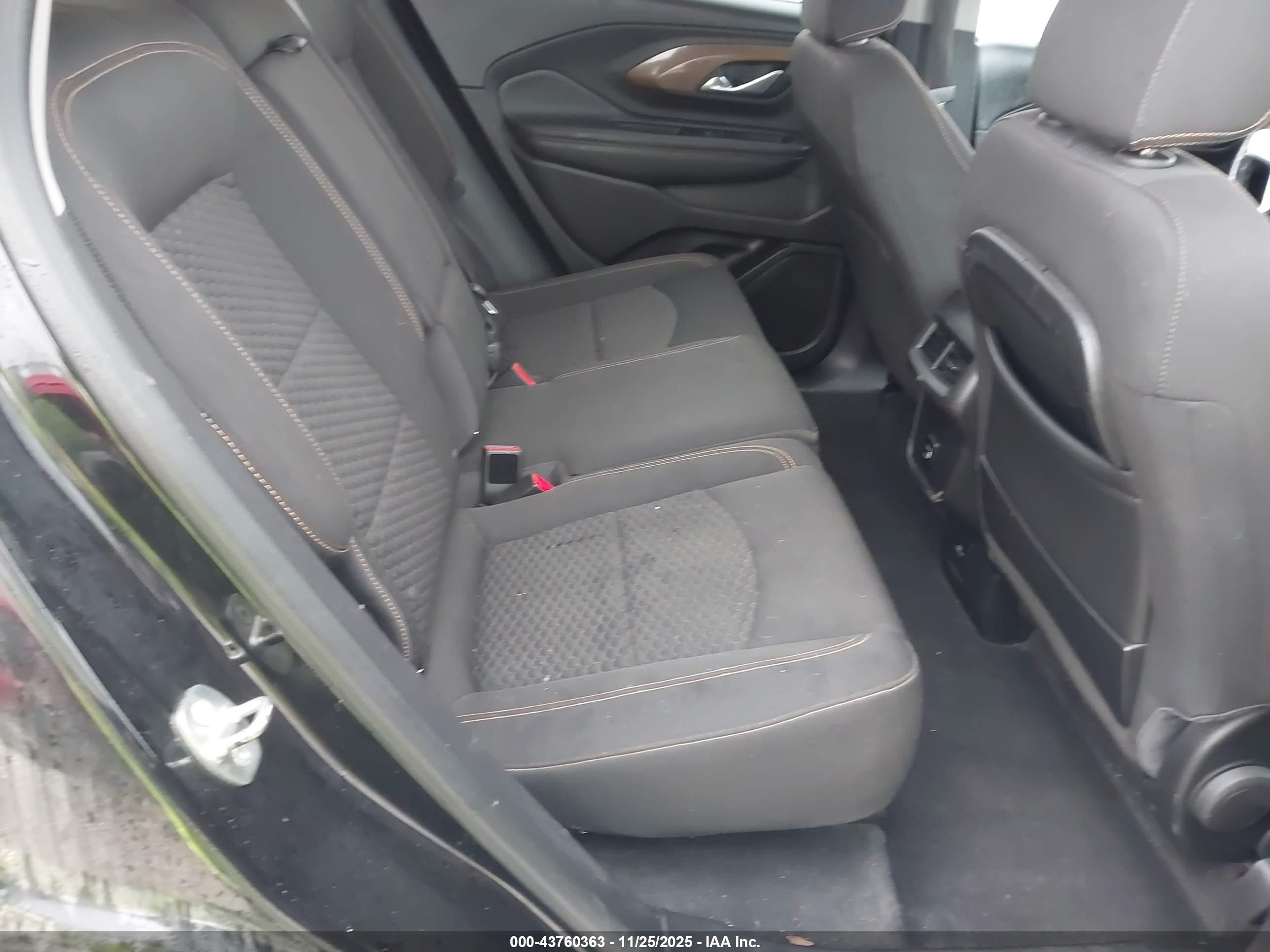 GMC TERRAIN image 8