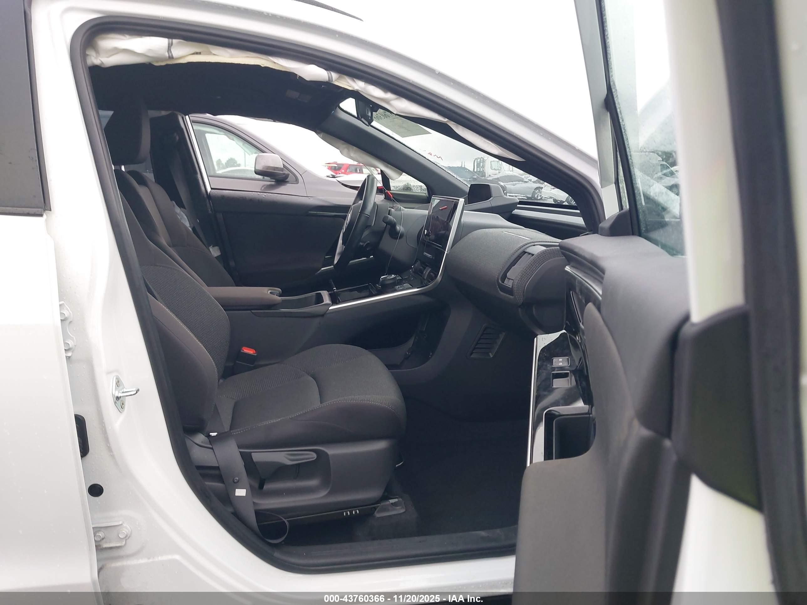 SUBARU SOLTERRA image 5
