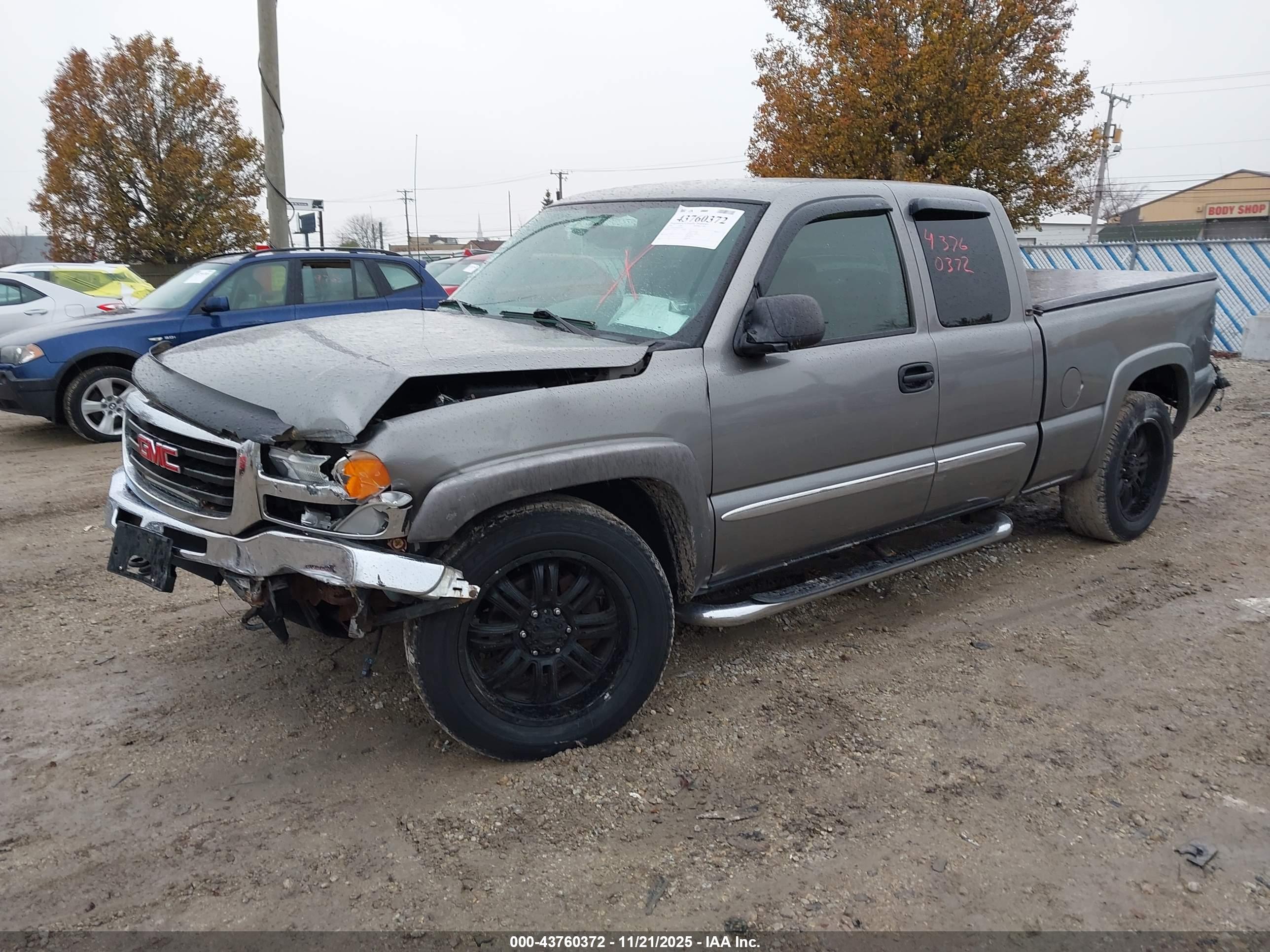 GMC SIERRA image 2
