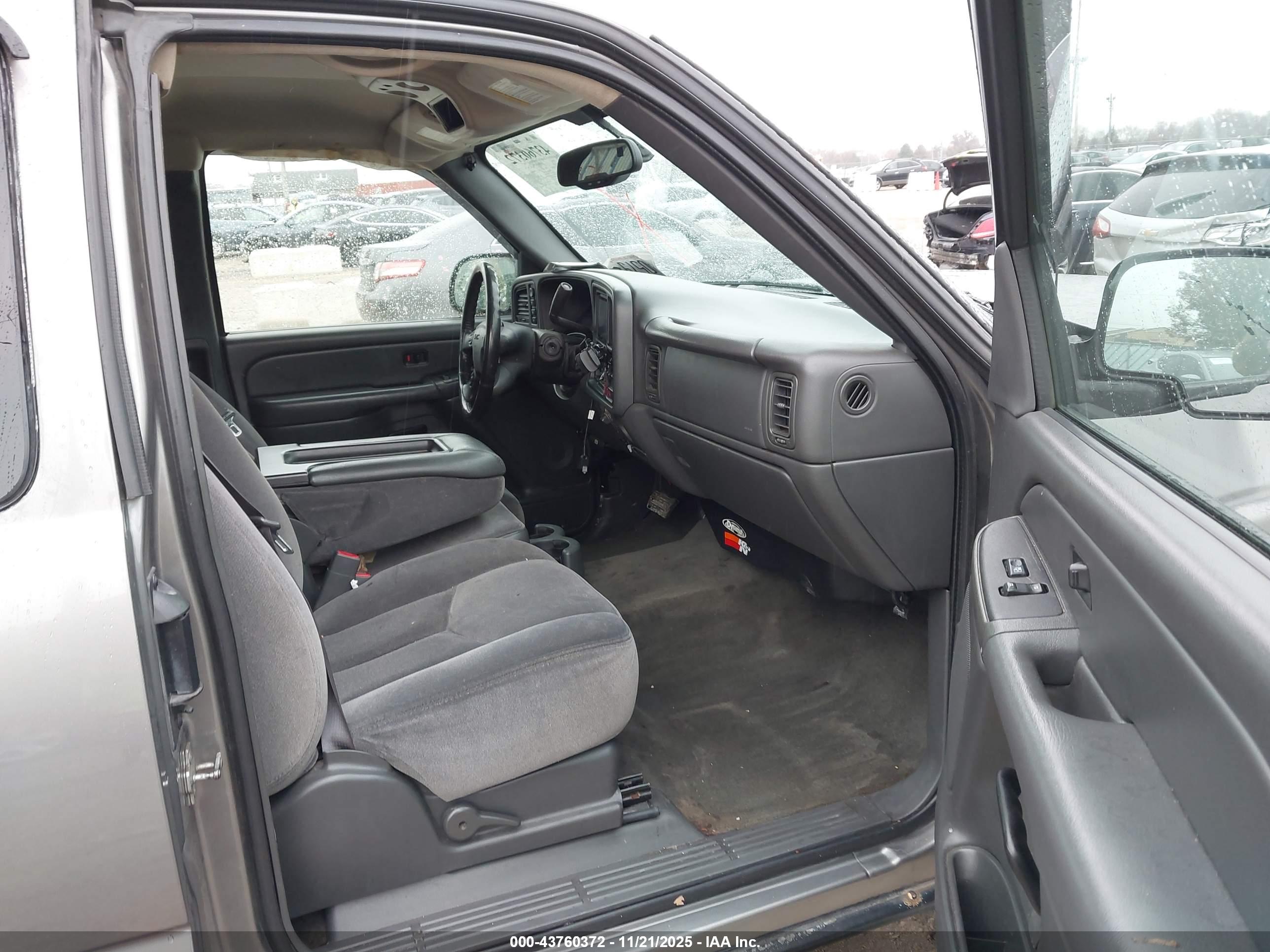 GMC SIERRA image 5