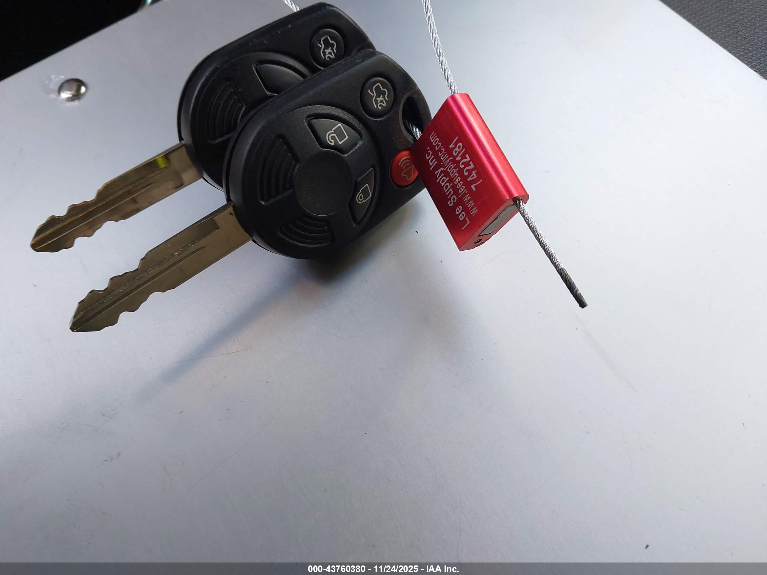 FORD ESCAPE image 11