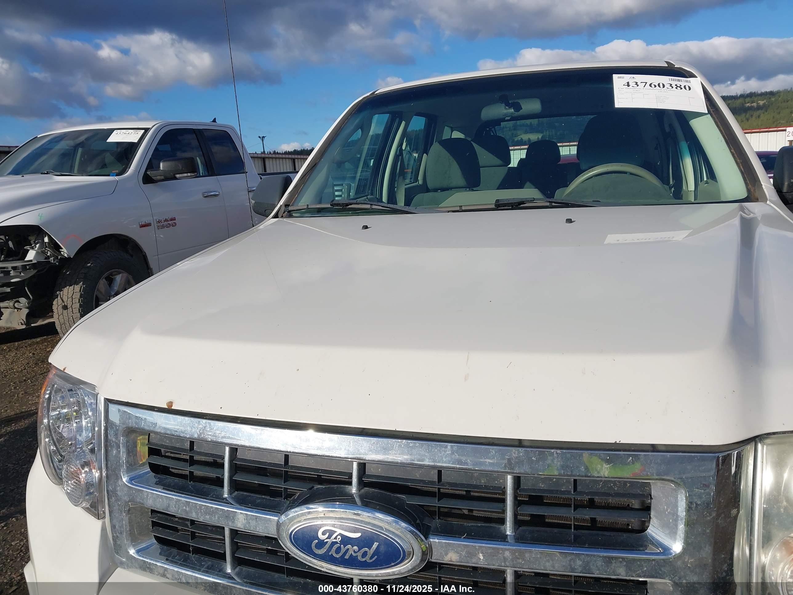 FORD ESCAPE image 6