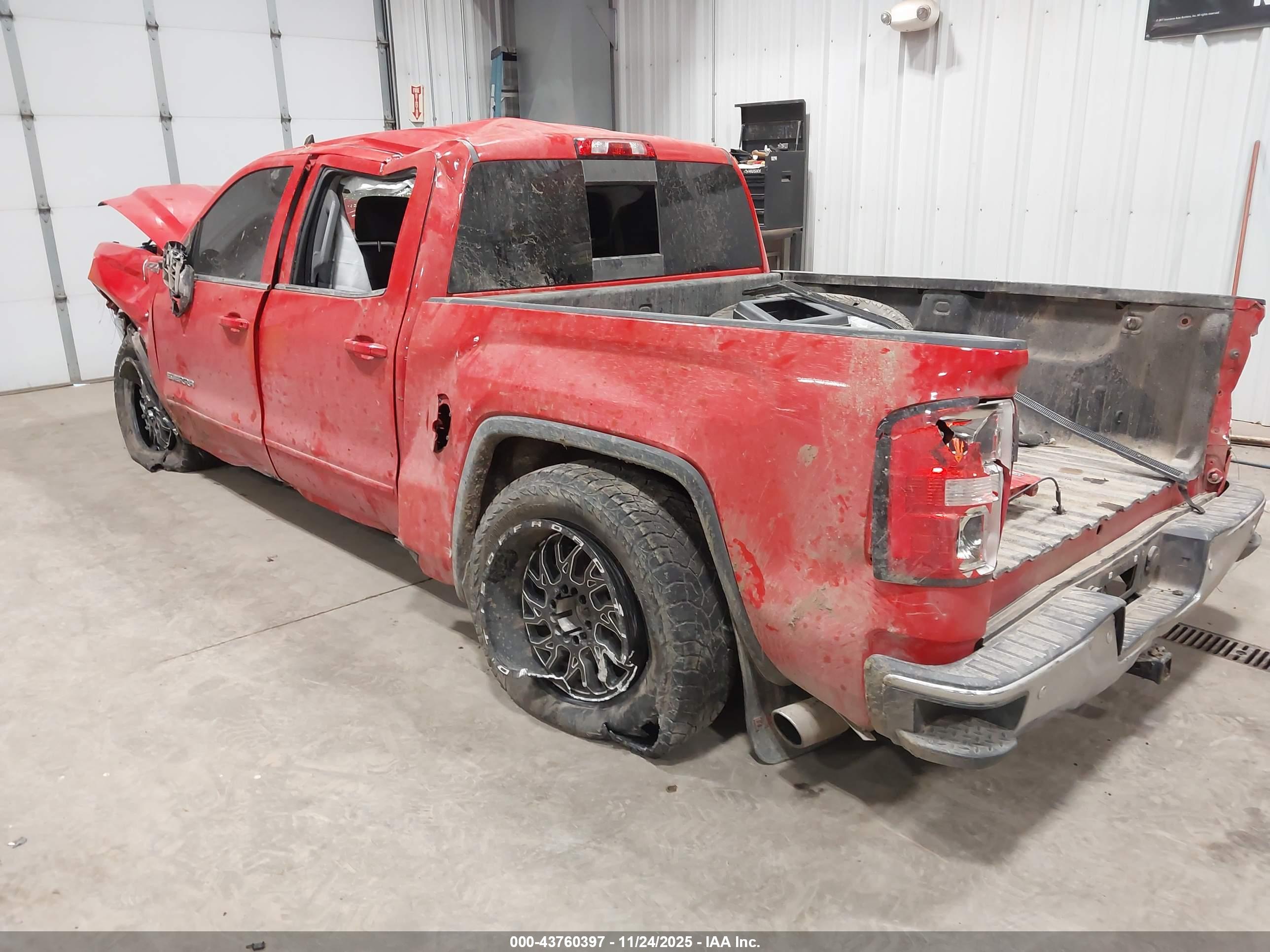GMC SIERRA image 3