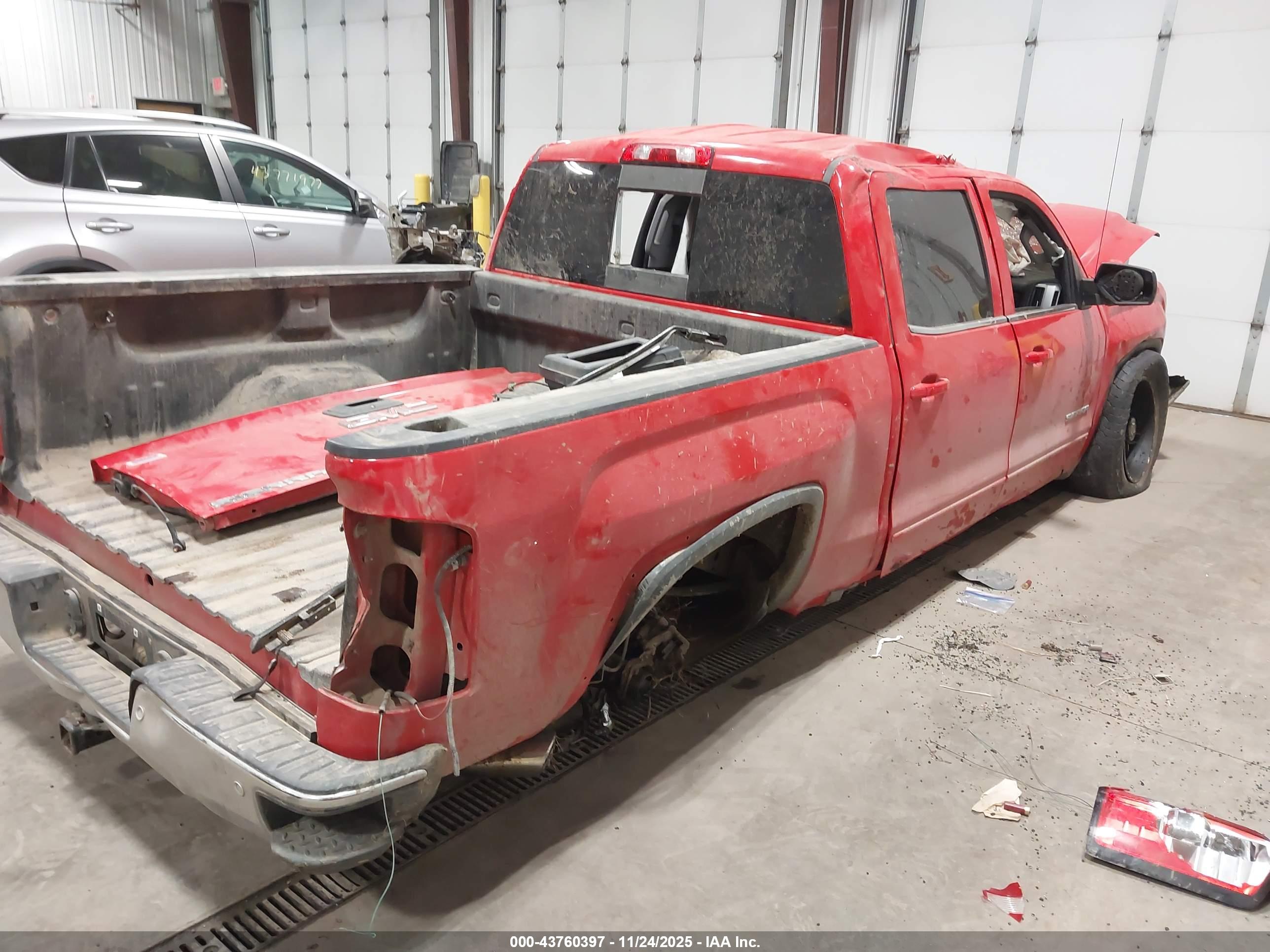 GMC SIERRA image 4