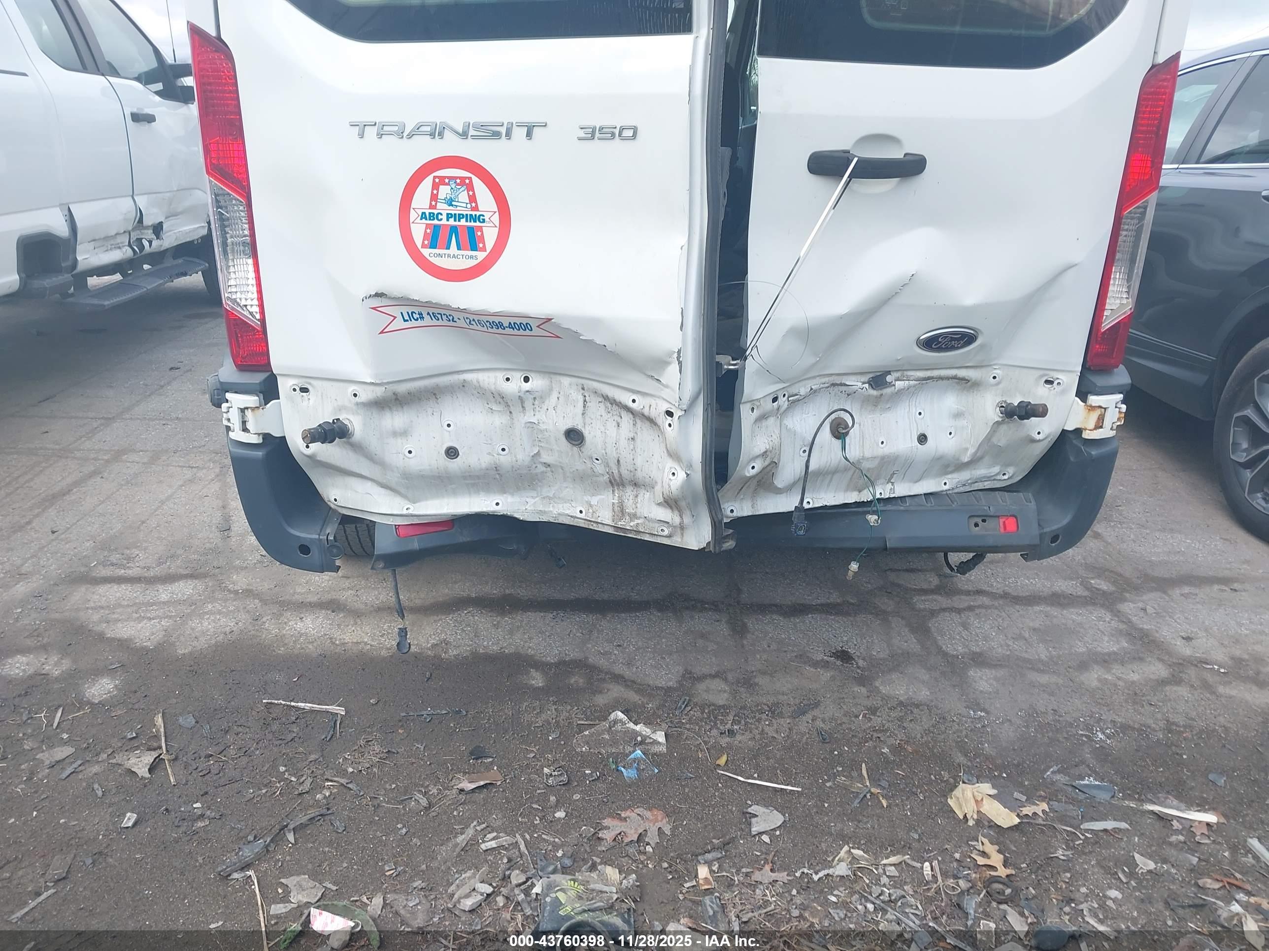 FORD TRANSIT-350 image 6
