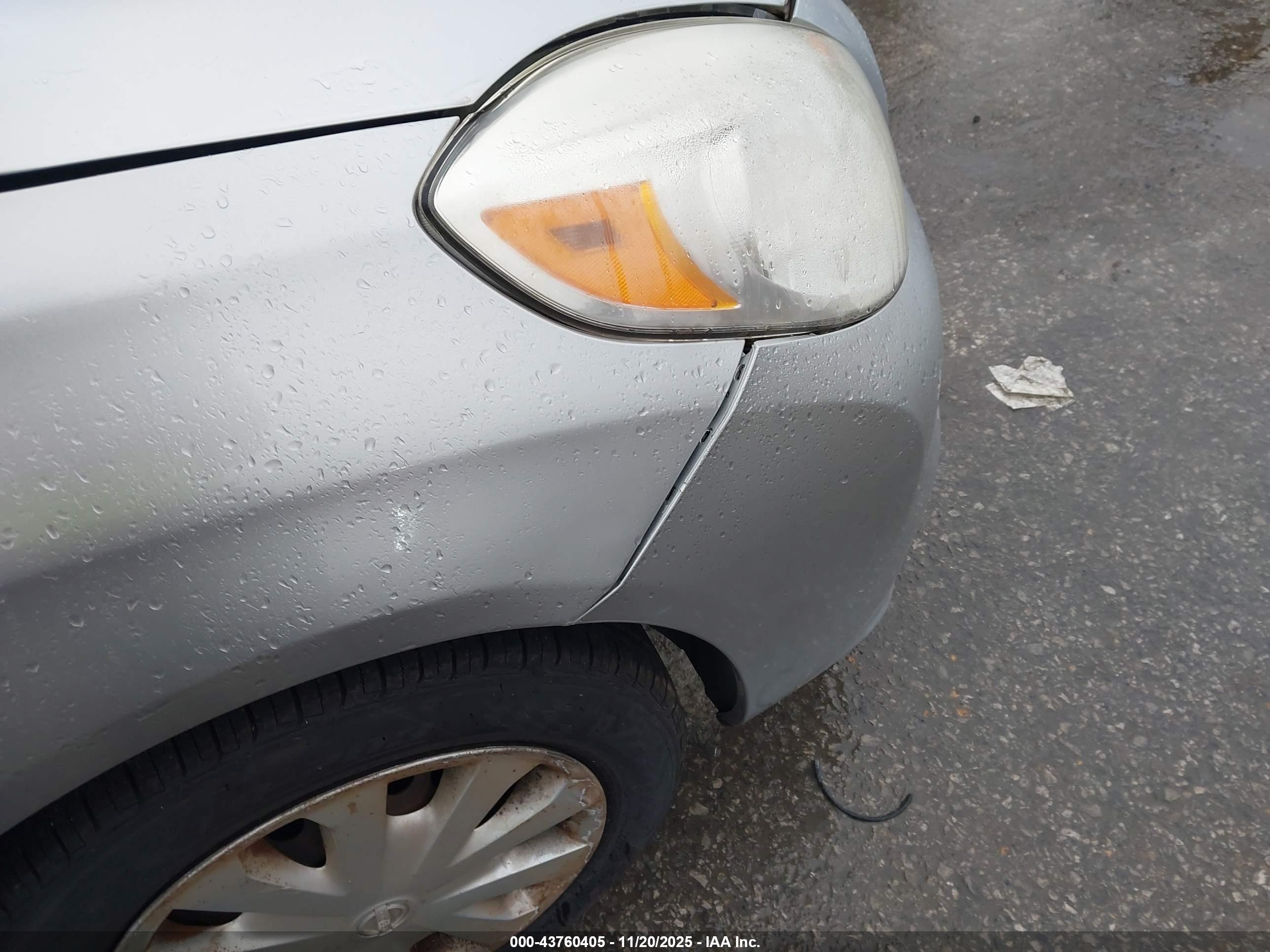 NISSAN VERSA image 6