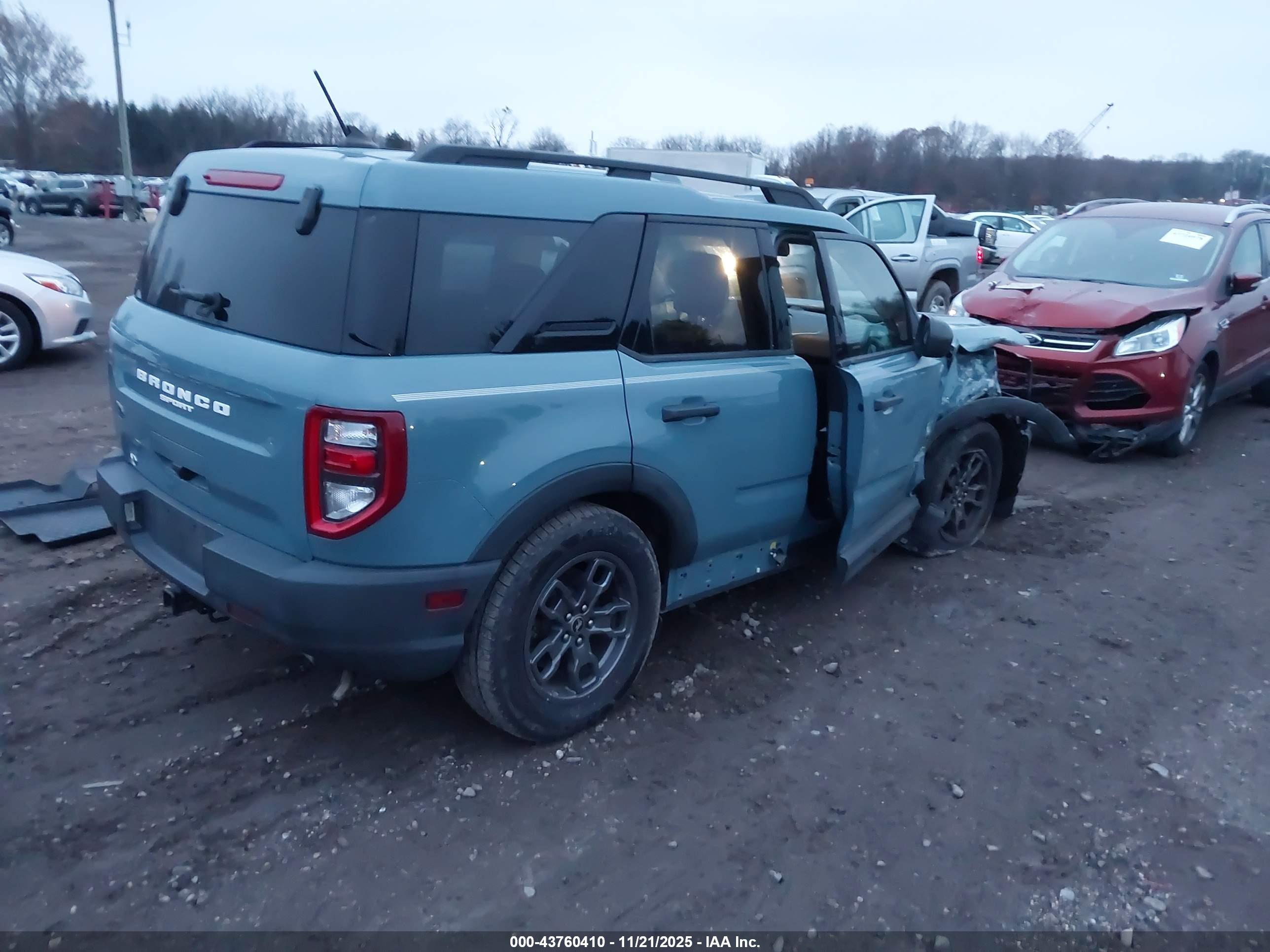 FORD BRONCO image 4