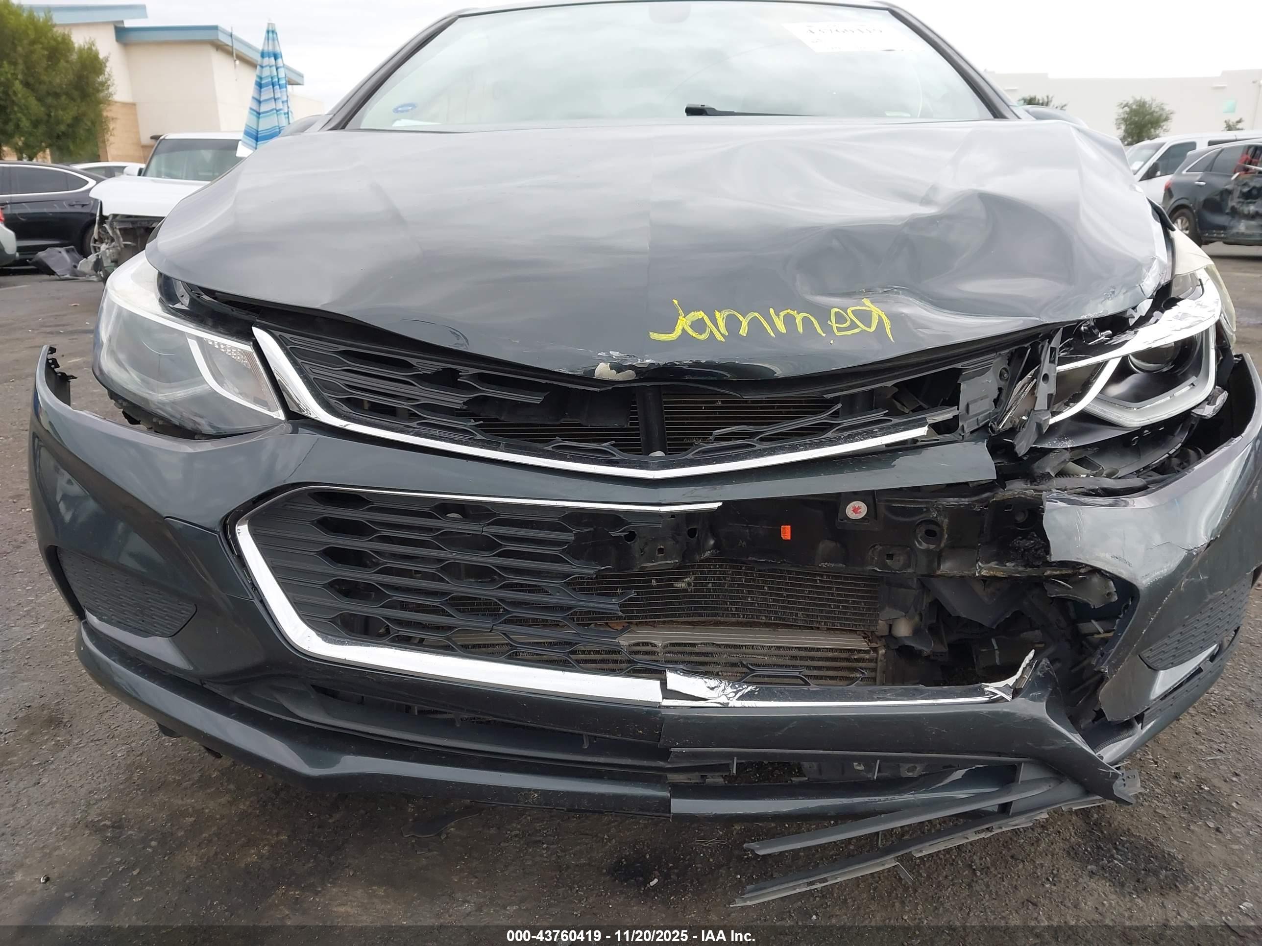 CHEVROLET CRUZE image 6