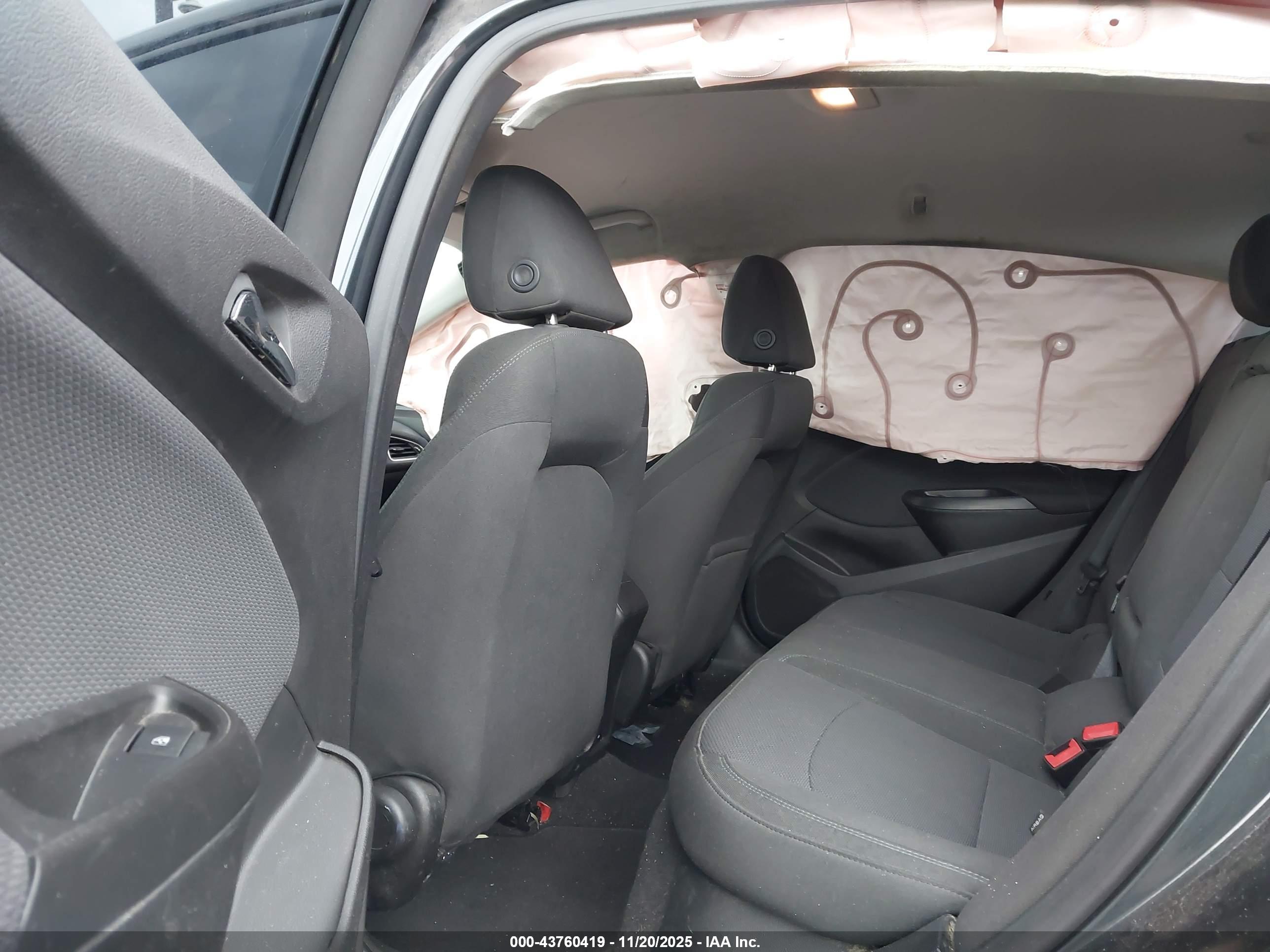 CHEVROLET CRUZE image 8