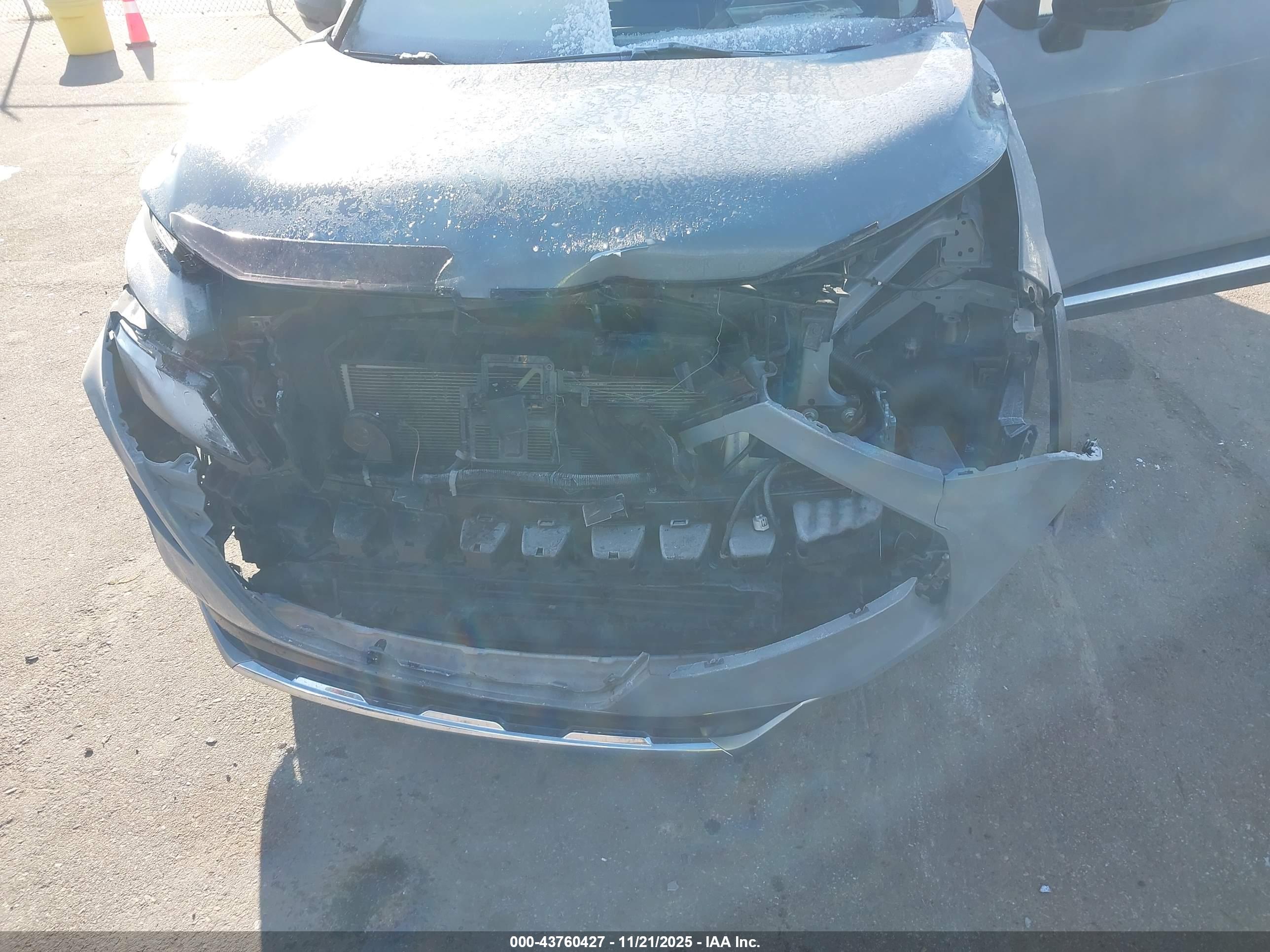 NISSAN ROGUE image 6