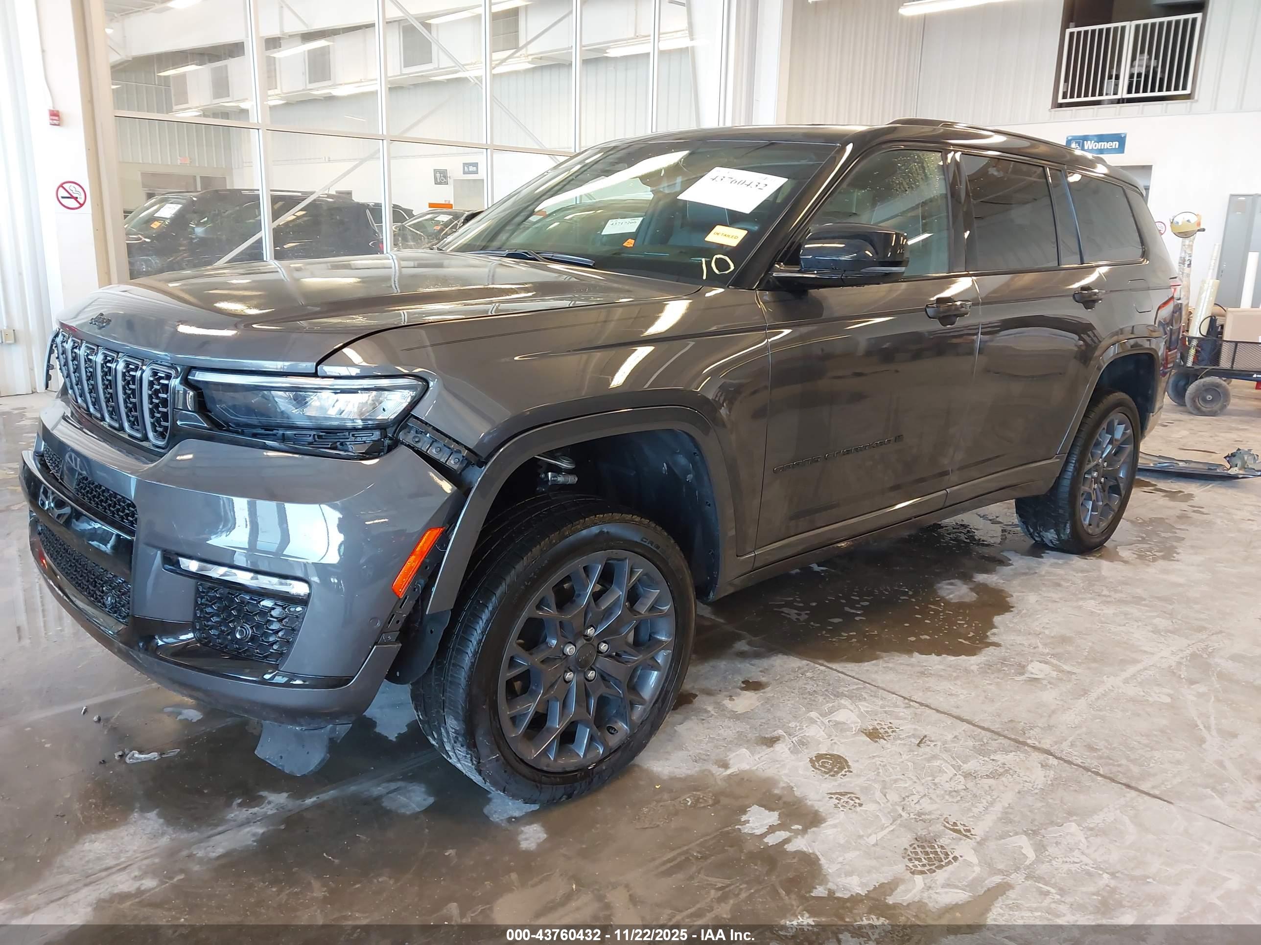 JEEP GRAND image 2