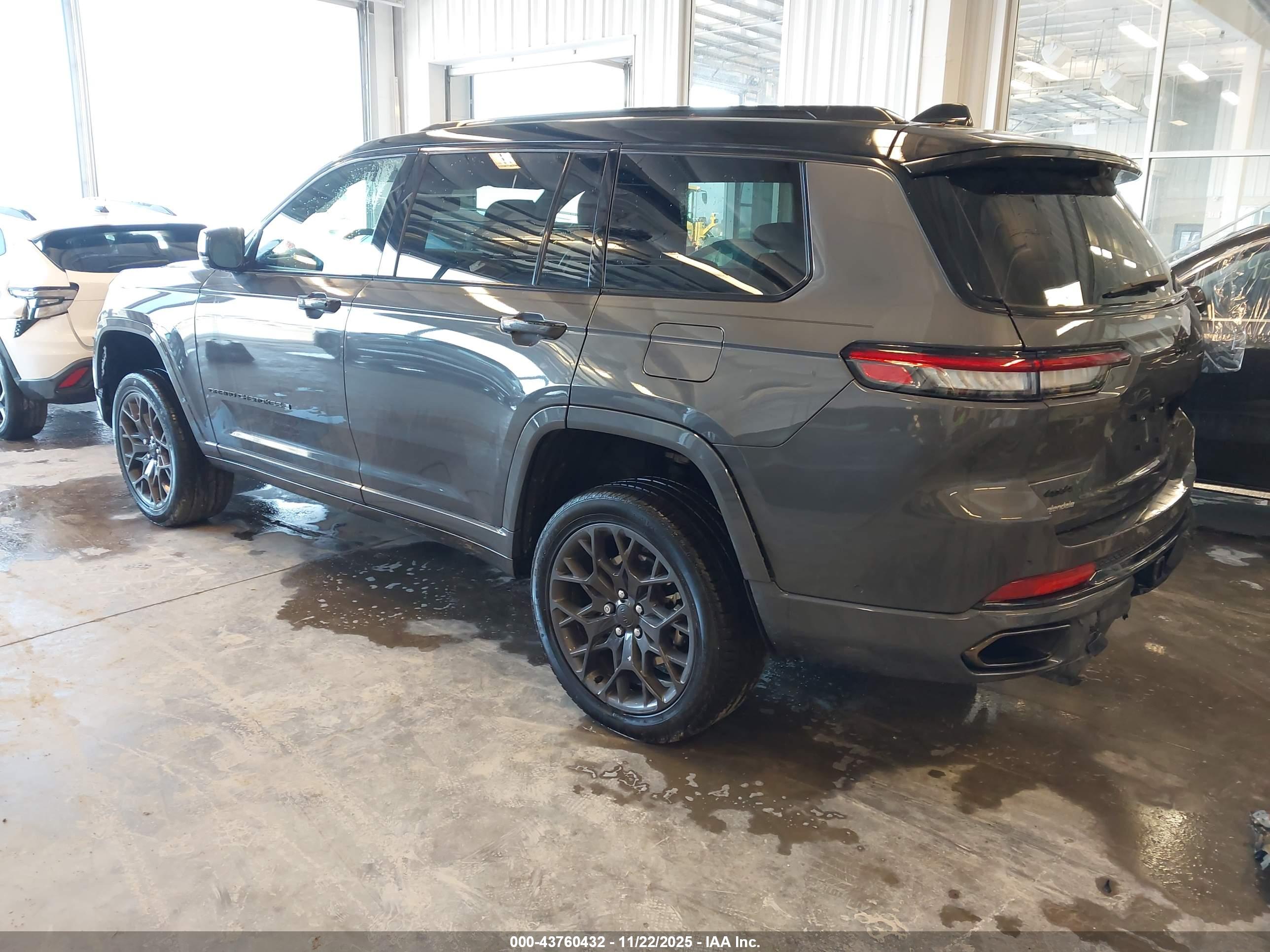 JEEP GRAND image 3