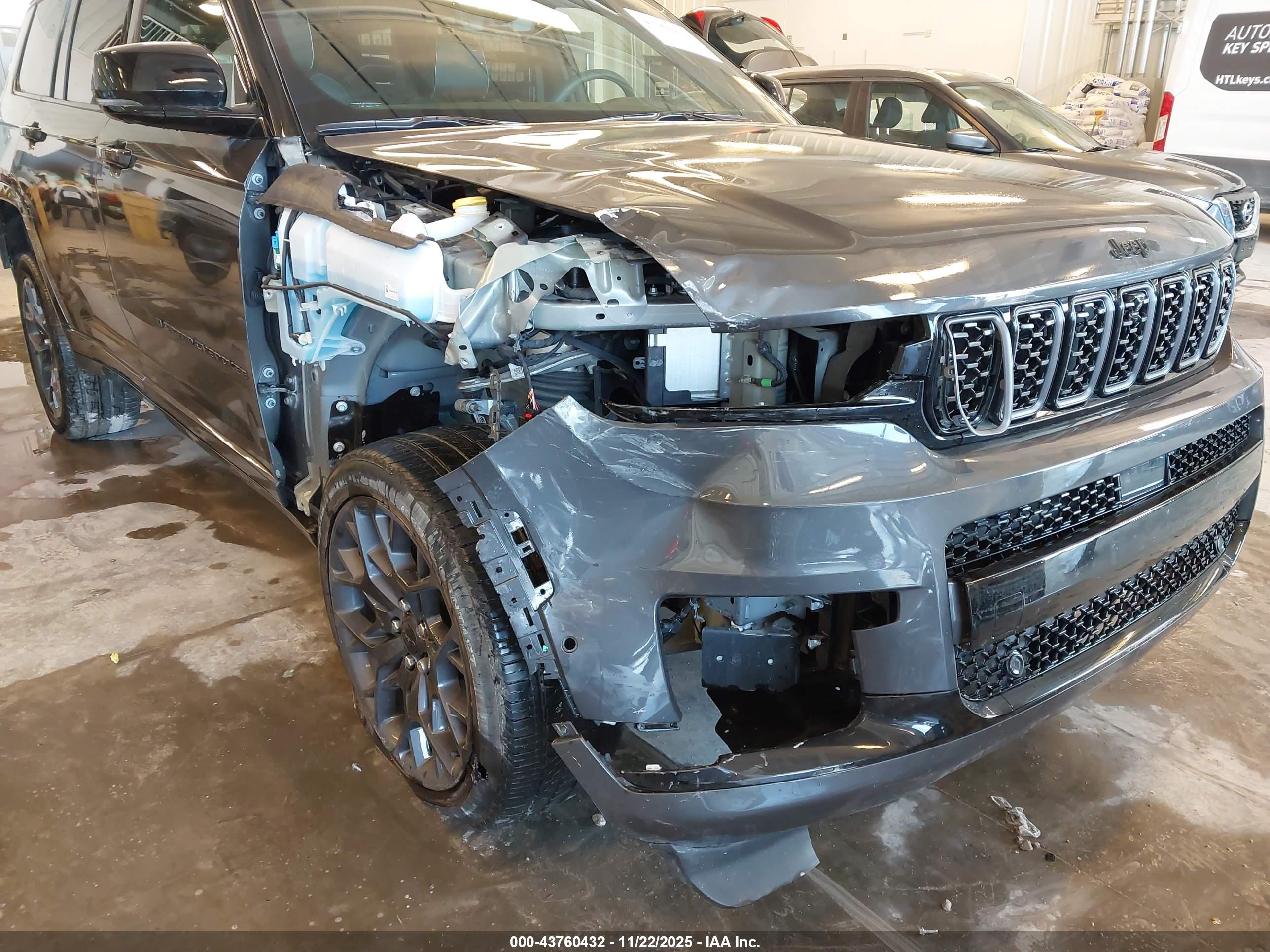 JEEP GRAND image 6
