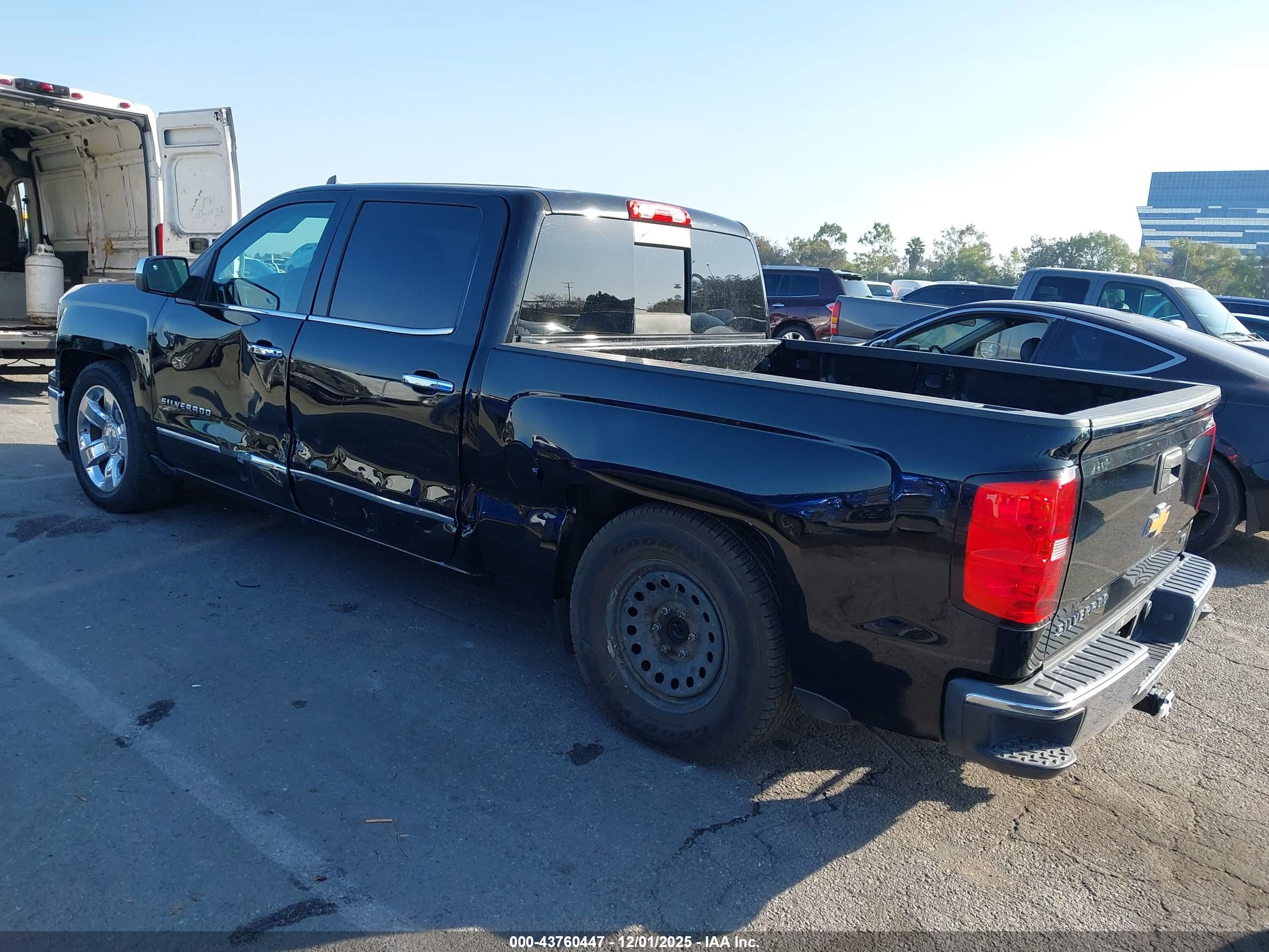 CHEVROLET SILVERADO image 3