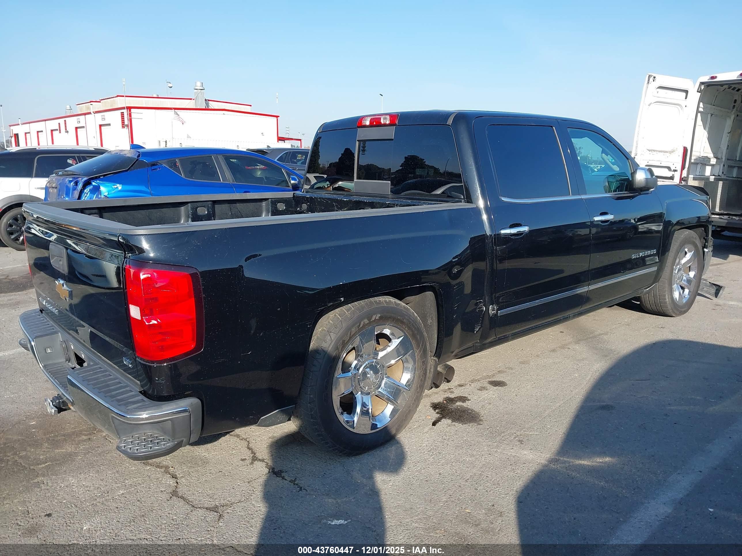 CHEVROLET SILVERADO image 4
