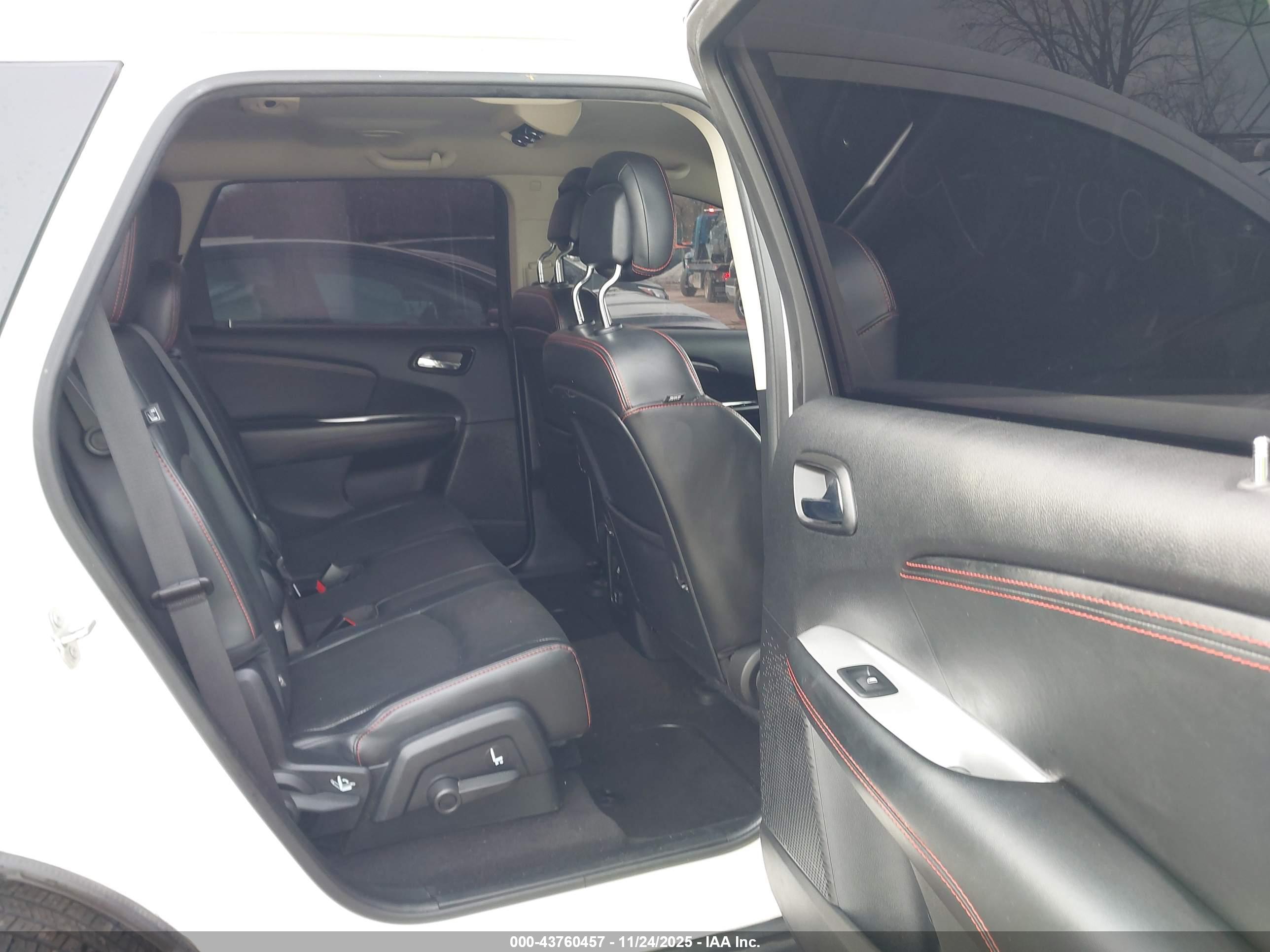 DODGE JOURNEY image 8