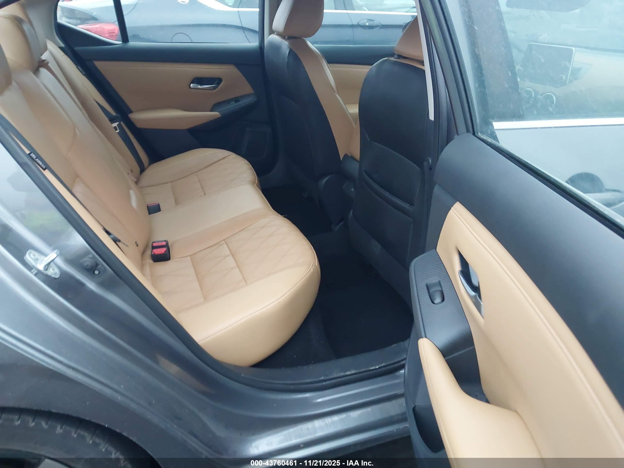 NISSAN SENTRA image 8