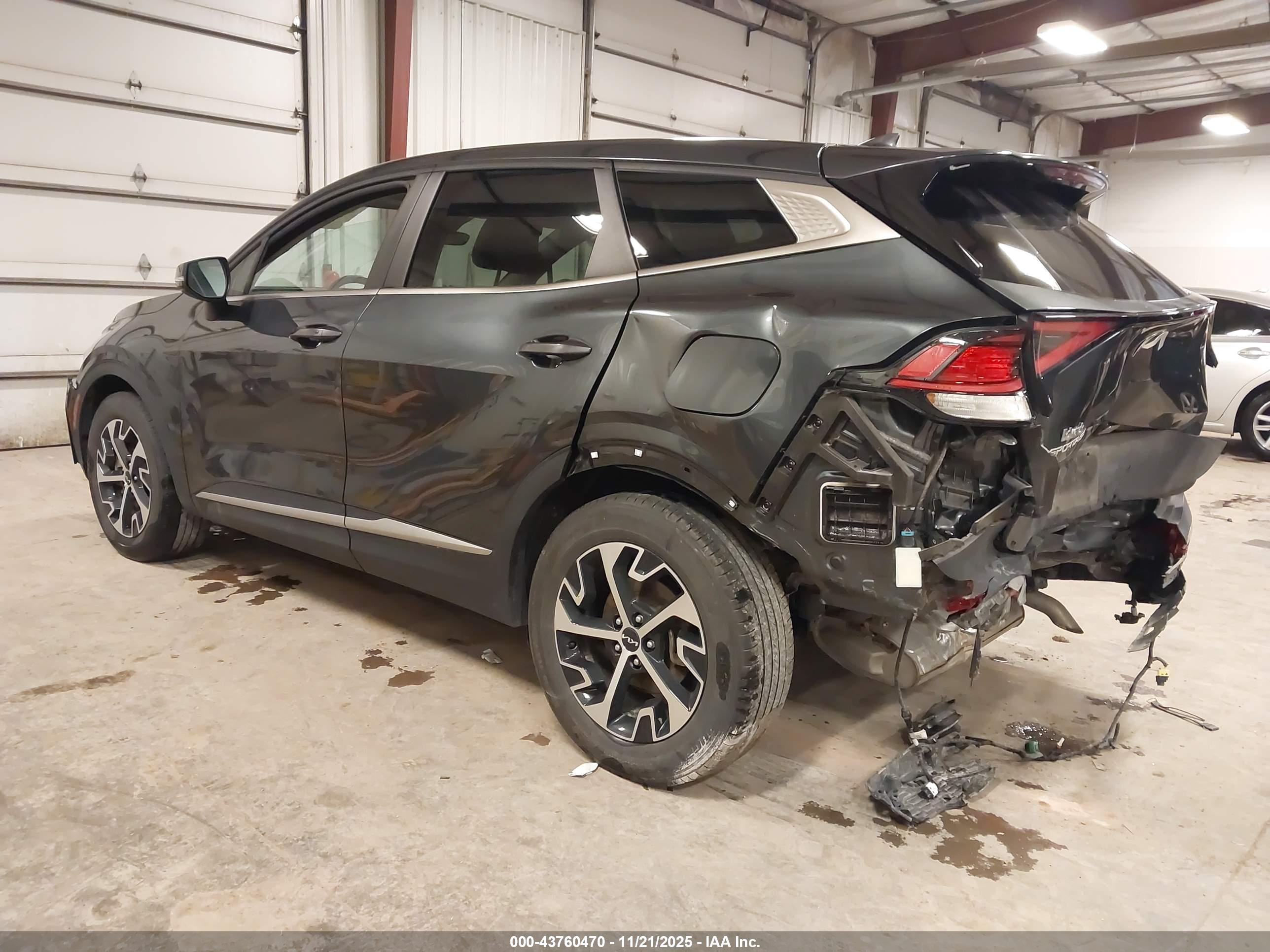 KIA SPORTAGE image 3