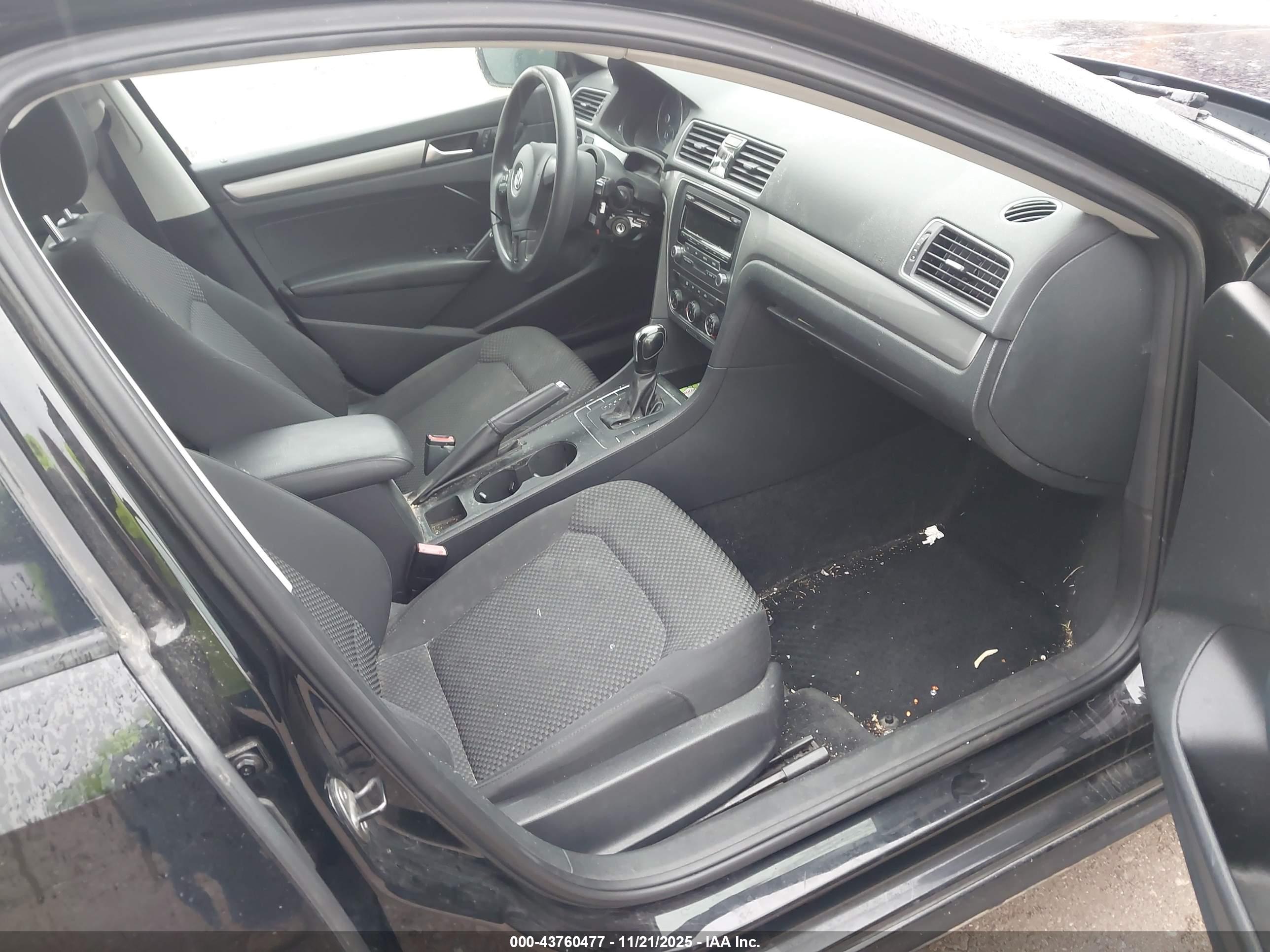 VOLKSWAGEN PASSAT image 5